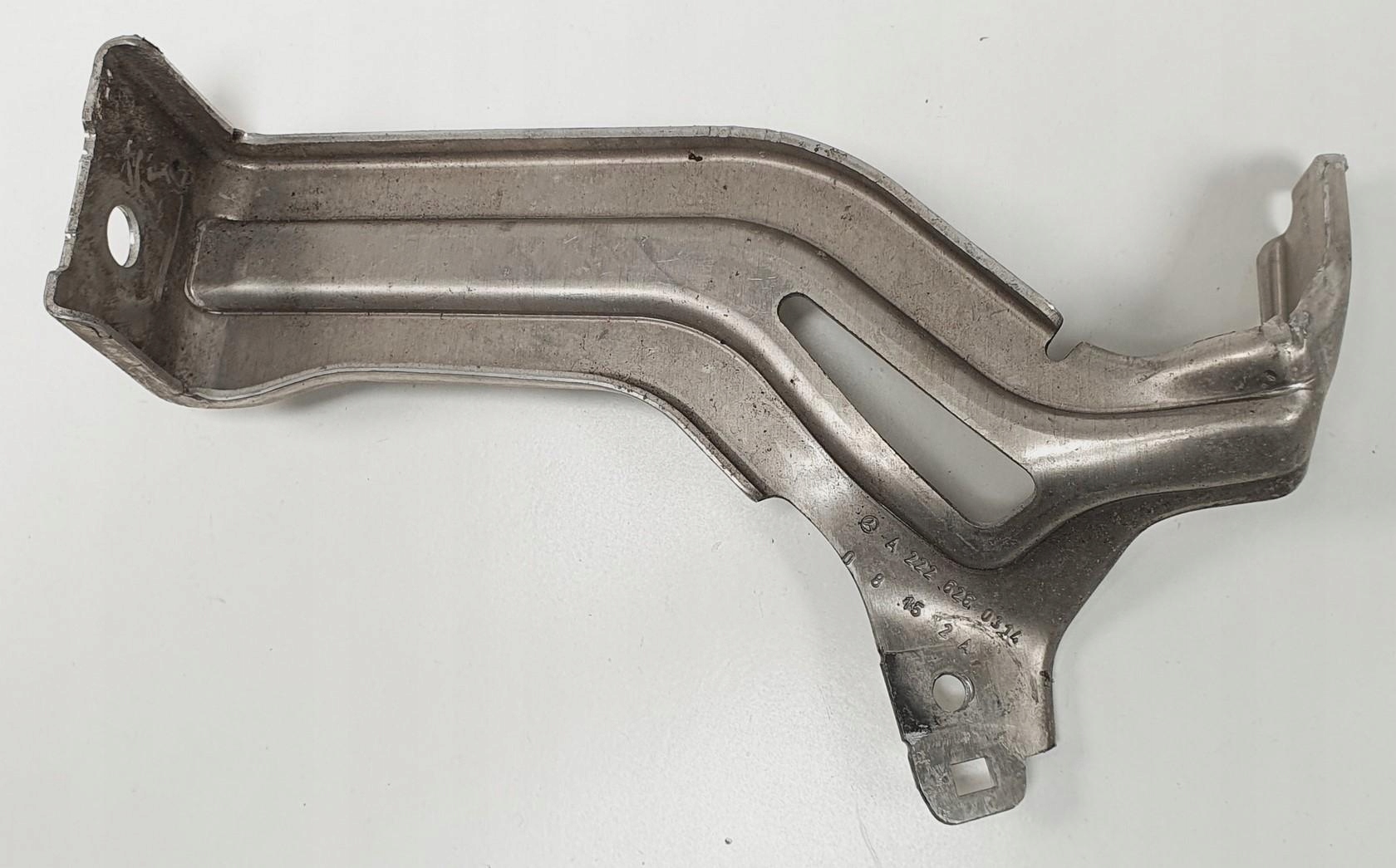 Кронштейн крепление радиатора MERCEDES A2226260314