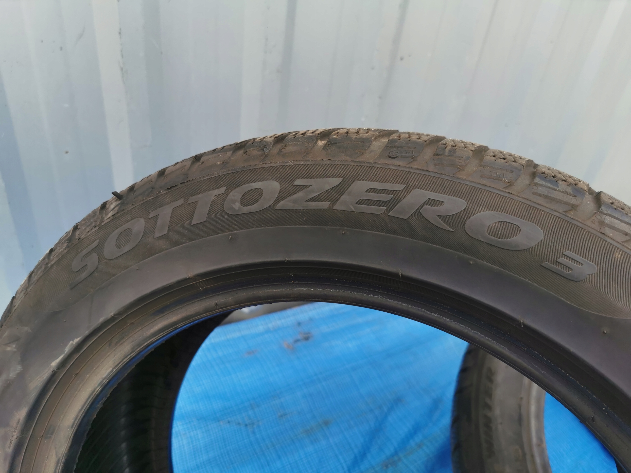OPONY PIRELLI SOTTOZERO 3 WINTER 205/55 R17 95H XL 2016R. Średnica 17