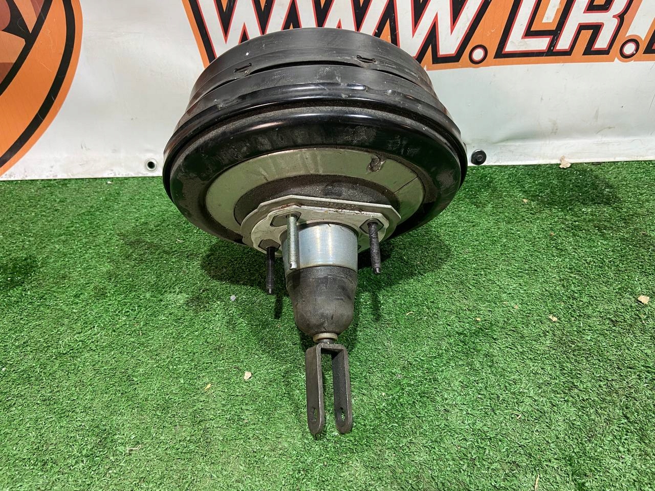 WZMACNIACZ SIŁY HAMOWANIA SERWA L494 DPLA2B195BA Numer katalogowy części LR040113