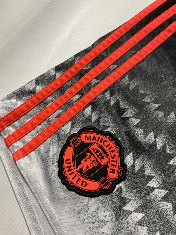 MANCHESTER UNITED ADIDAS Clima Lite oryginalne czarne spodenki M Kod producenta brak