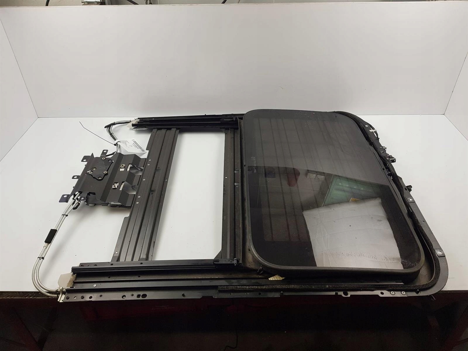 SZYBERDACH 4E0877041 AUDI A8