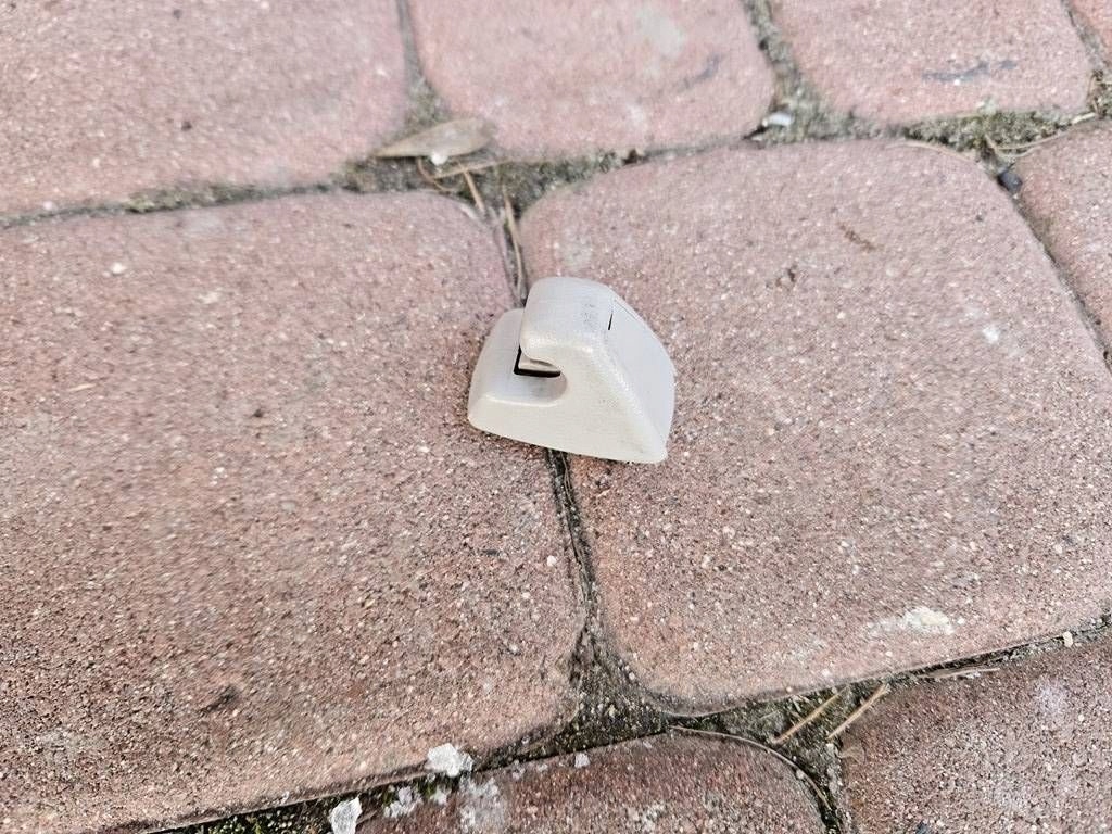 bracket holder daszka slonecznika visor console Opel Astra K