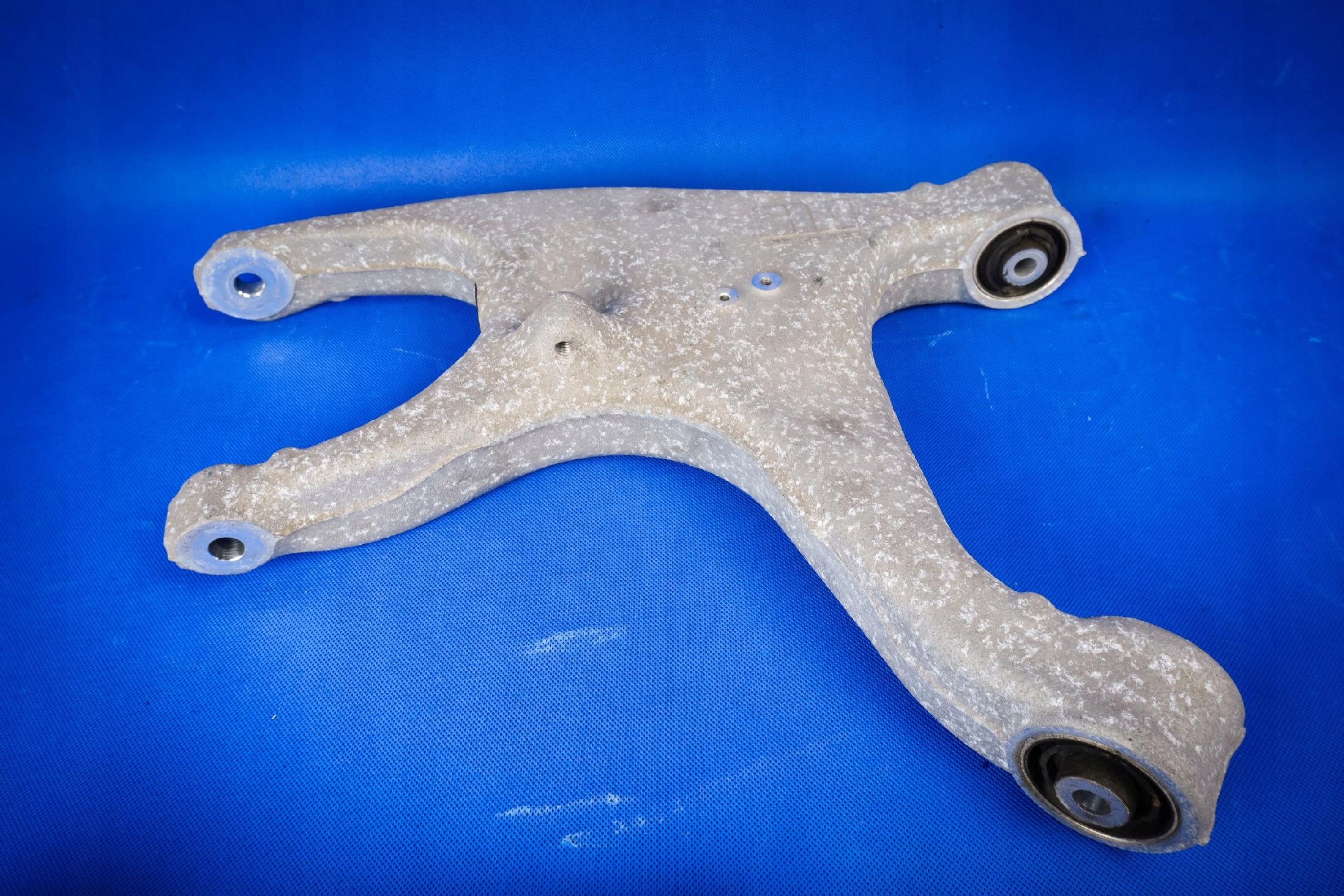 Querlenker wzdluzny hinten Audi A4 RS4 8K A5 8K0505312J