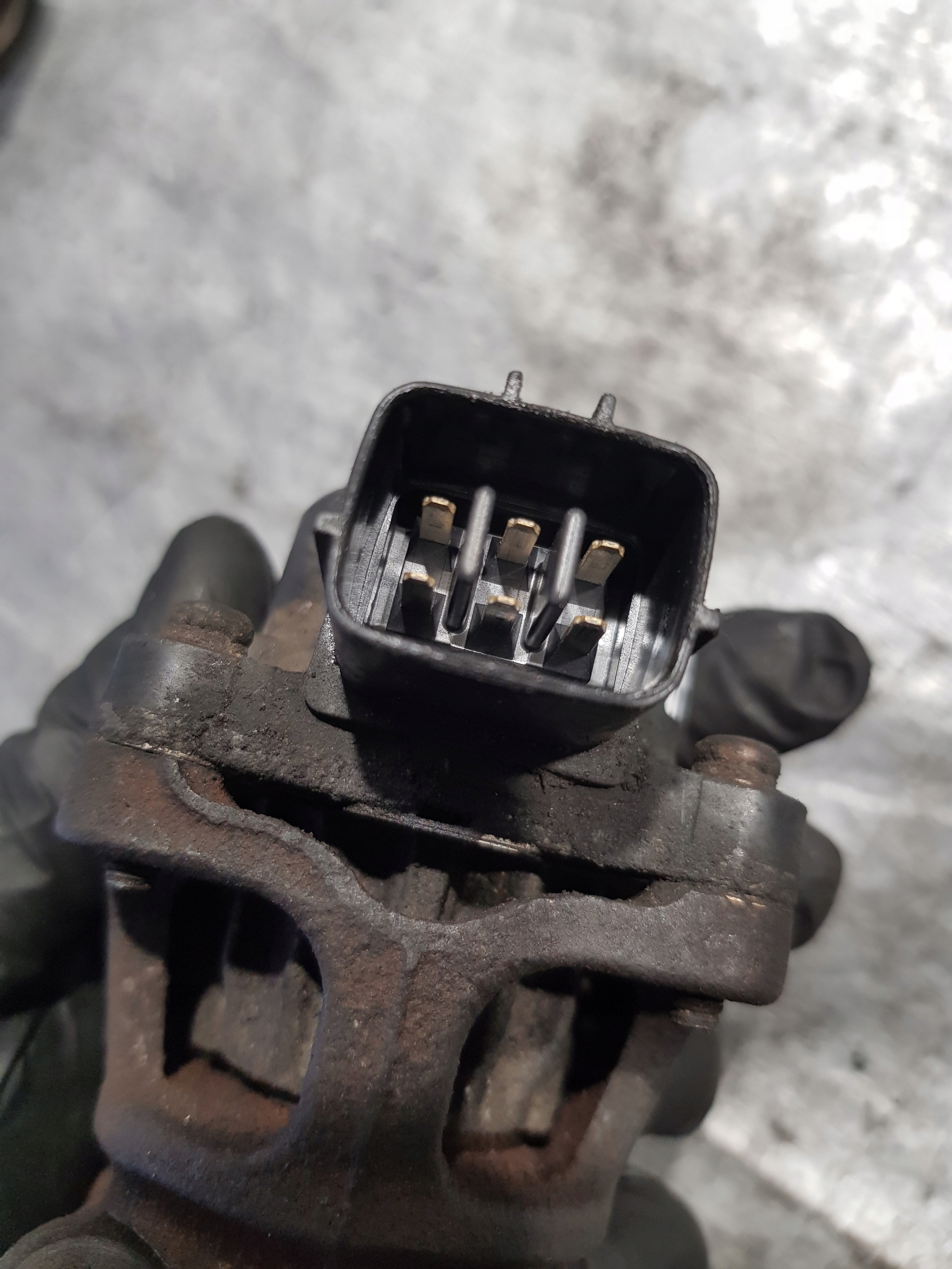 EGR valve MAZDA 323F 1.5 16V