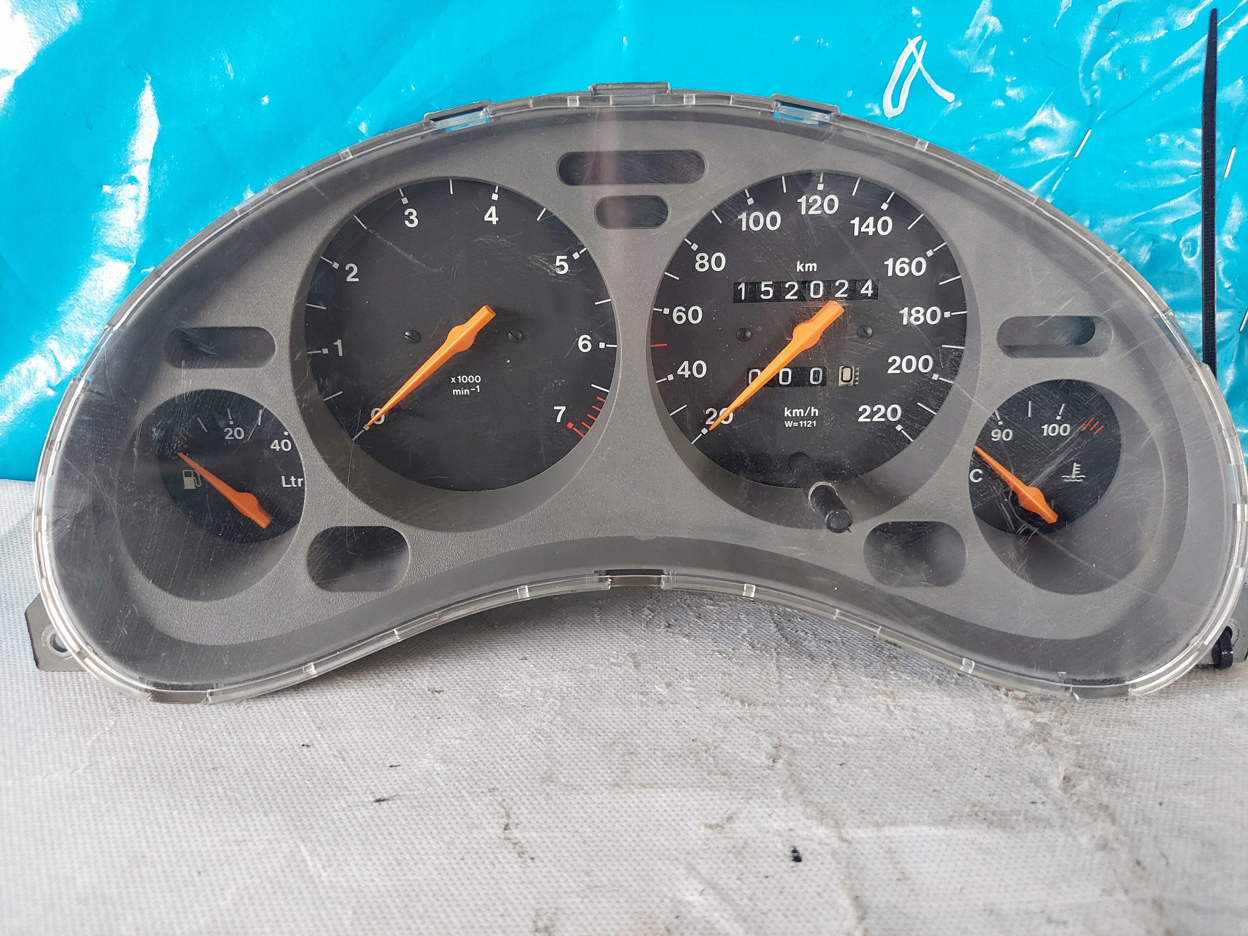 dials clock OPEL TIGRA 1.4 16V 90386323