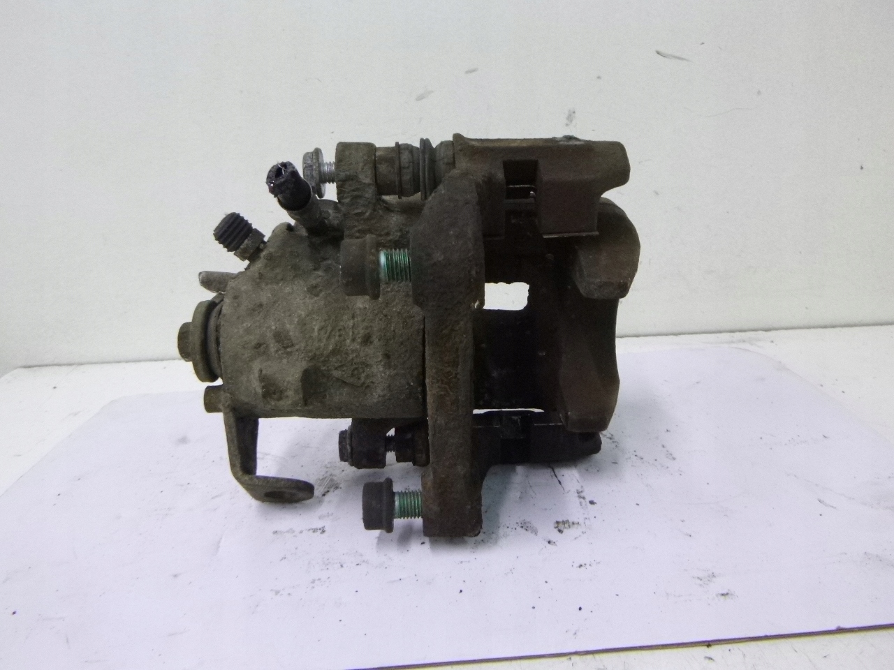 caliper brake rear part Volkswagen Bora 2.3 02r.