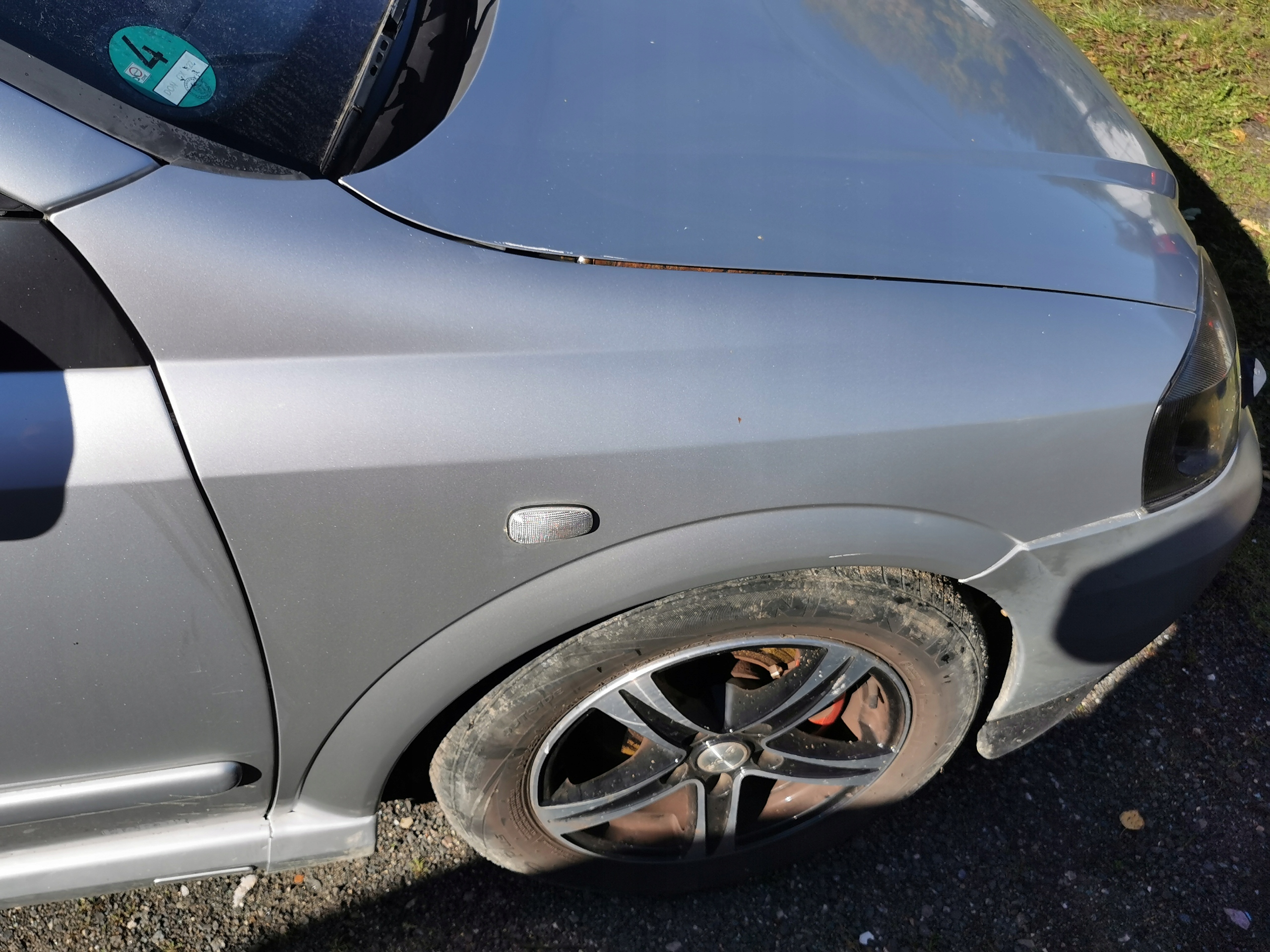 Astra g bertone Z2AU Błotnik prawy przód