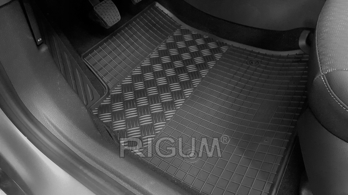 Zestaw dywaników do OPEL Astra K Sports Tourer od 2015 do 2022 Kolor czarny