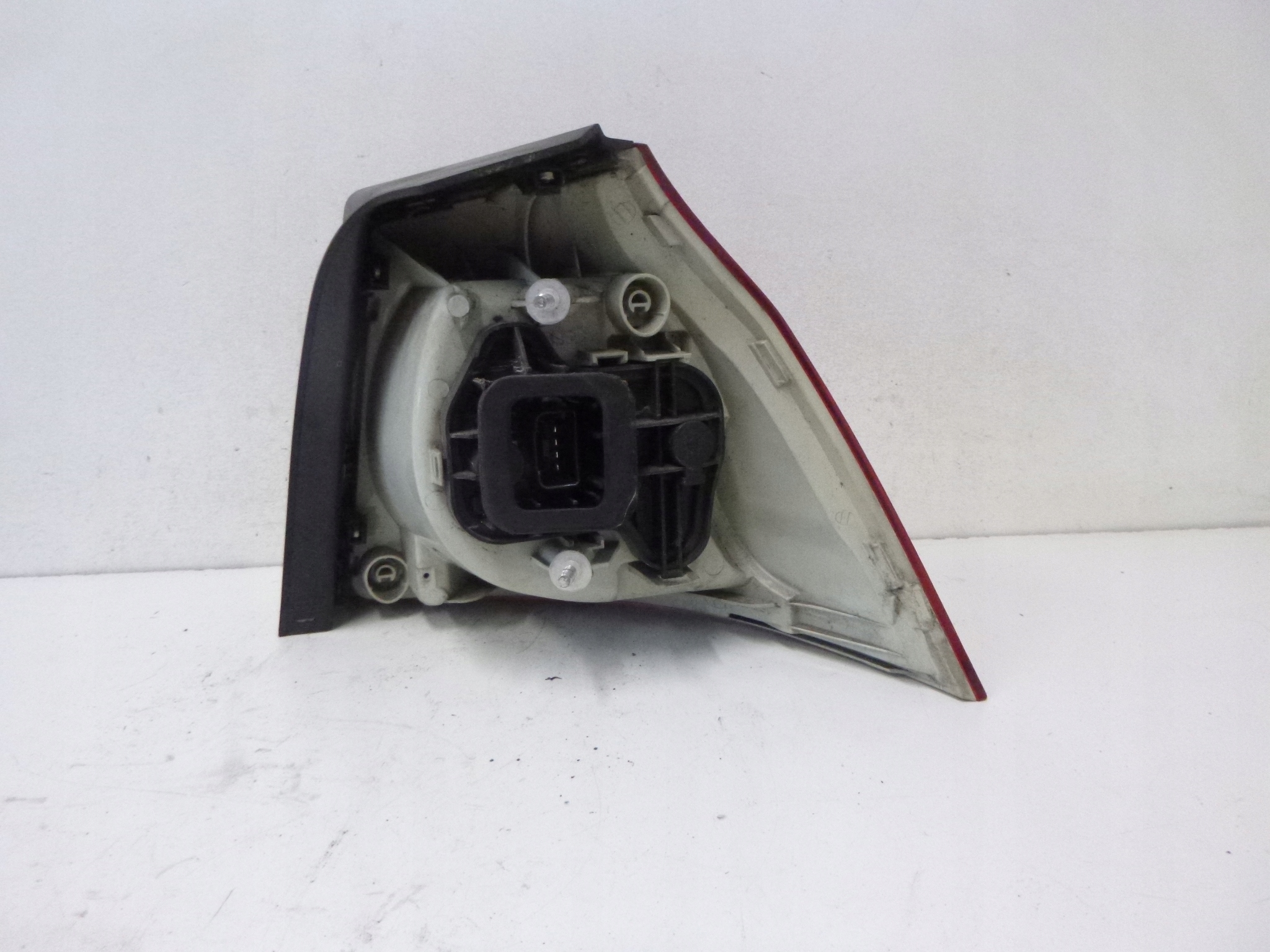 LICHT HINTEN LINKS VW GOLF V 3D 2005R.