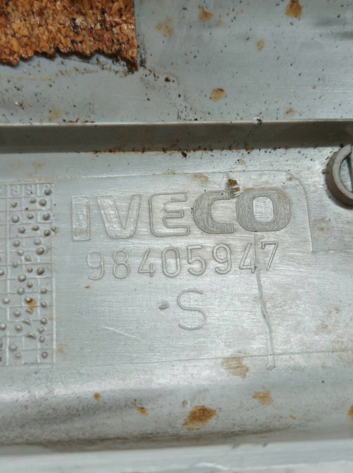 cover SLUPKA A left right KOMPLET 98405947 Iveco Stralis