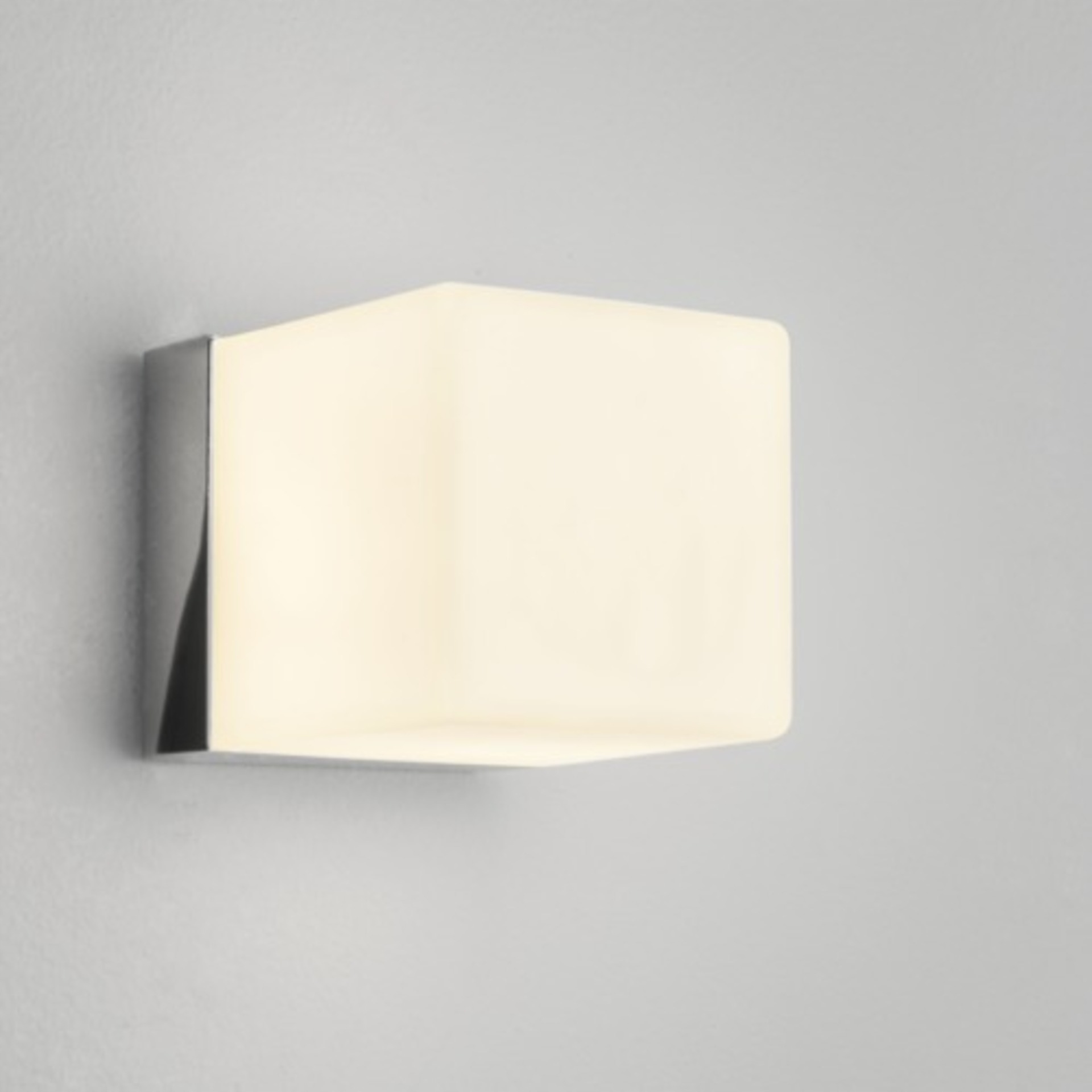 Astro Cube nástenné svietidlo 8x8x10cm G9 40W IP44 biele/chróm