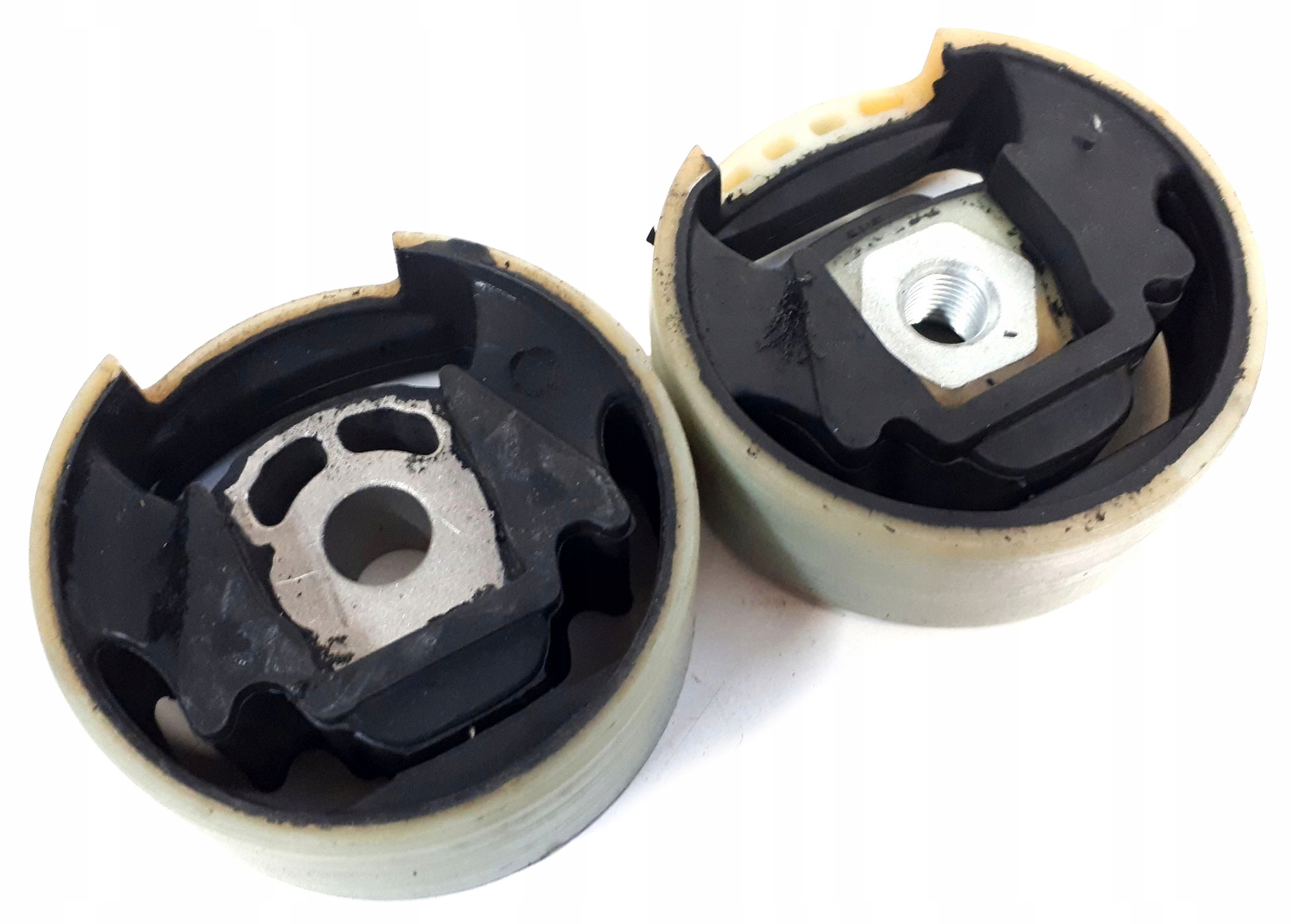 2 x PODUSZKA SILNIKA TYŁ VW GOLF V VI 5 6 PLUS + Typ samochodu Samochody dostawcze Samochody osobowe