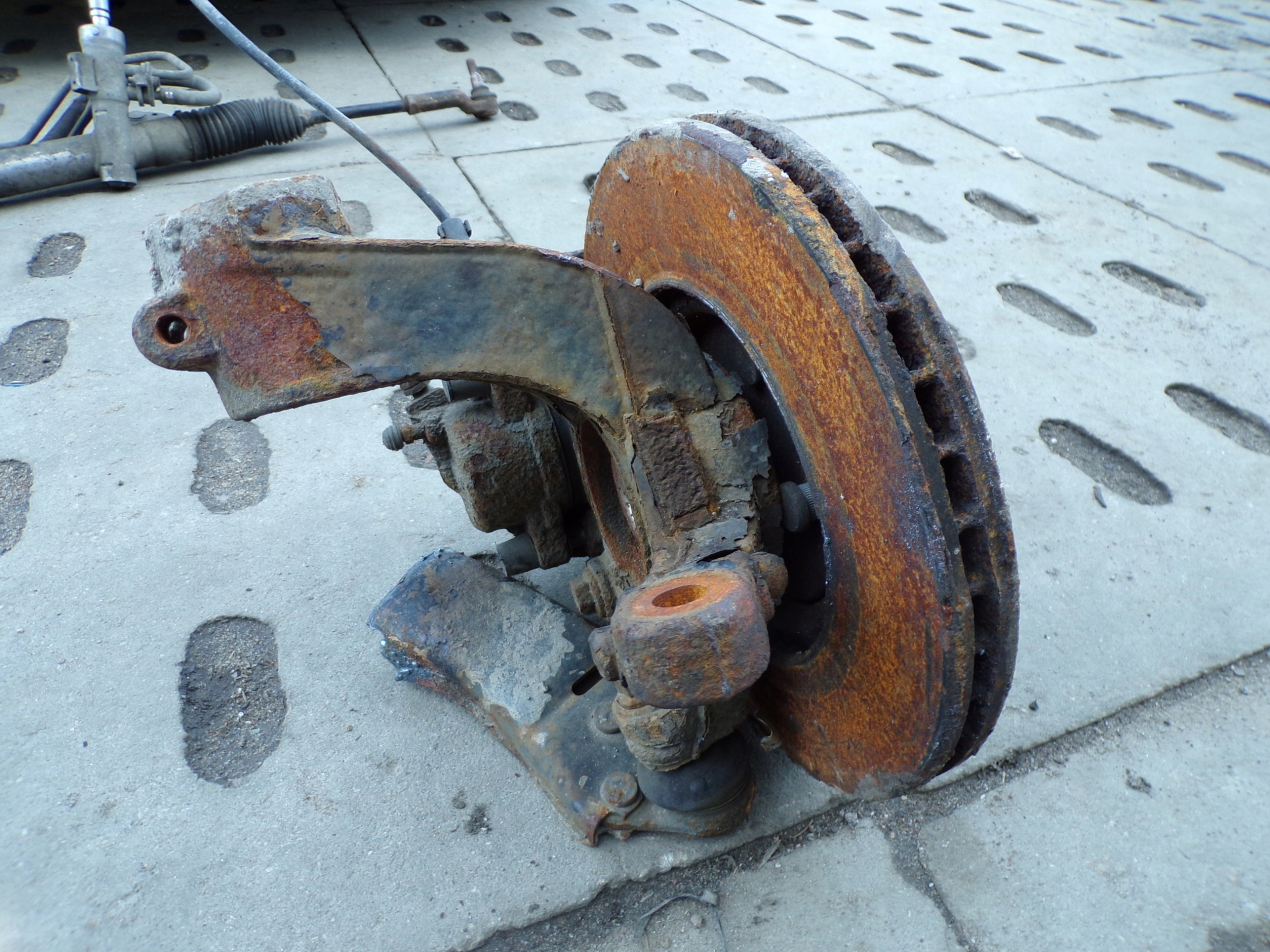swing of the pivot caliper left front left front FORD GALAXY 2 II 2.0d (F)