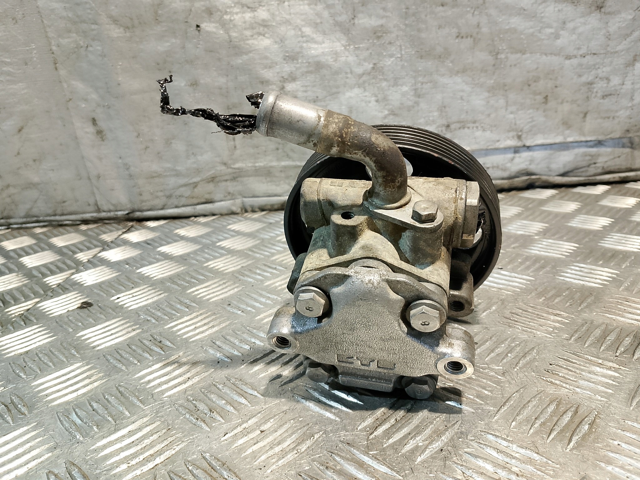Pompa servosterzo FORD FIESTA MK6 1.4 TDCI
