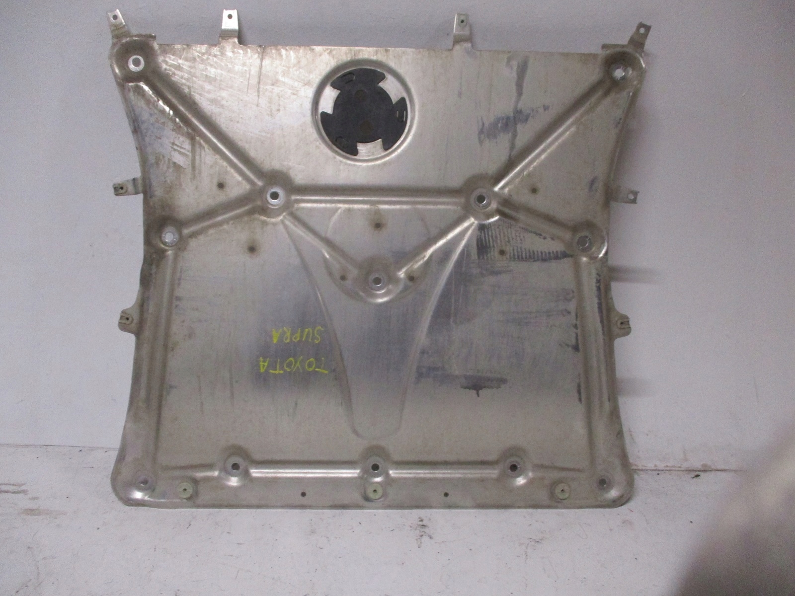 cover cover below engine TOYOTA SUPRA MK5