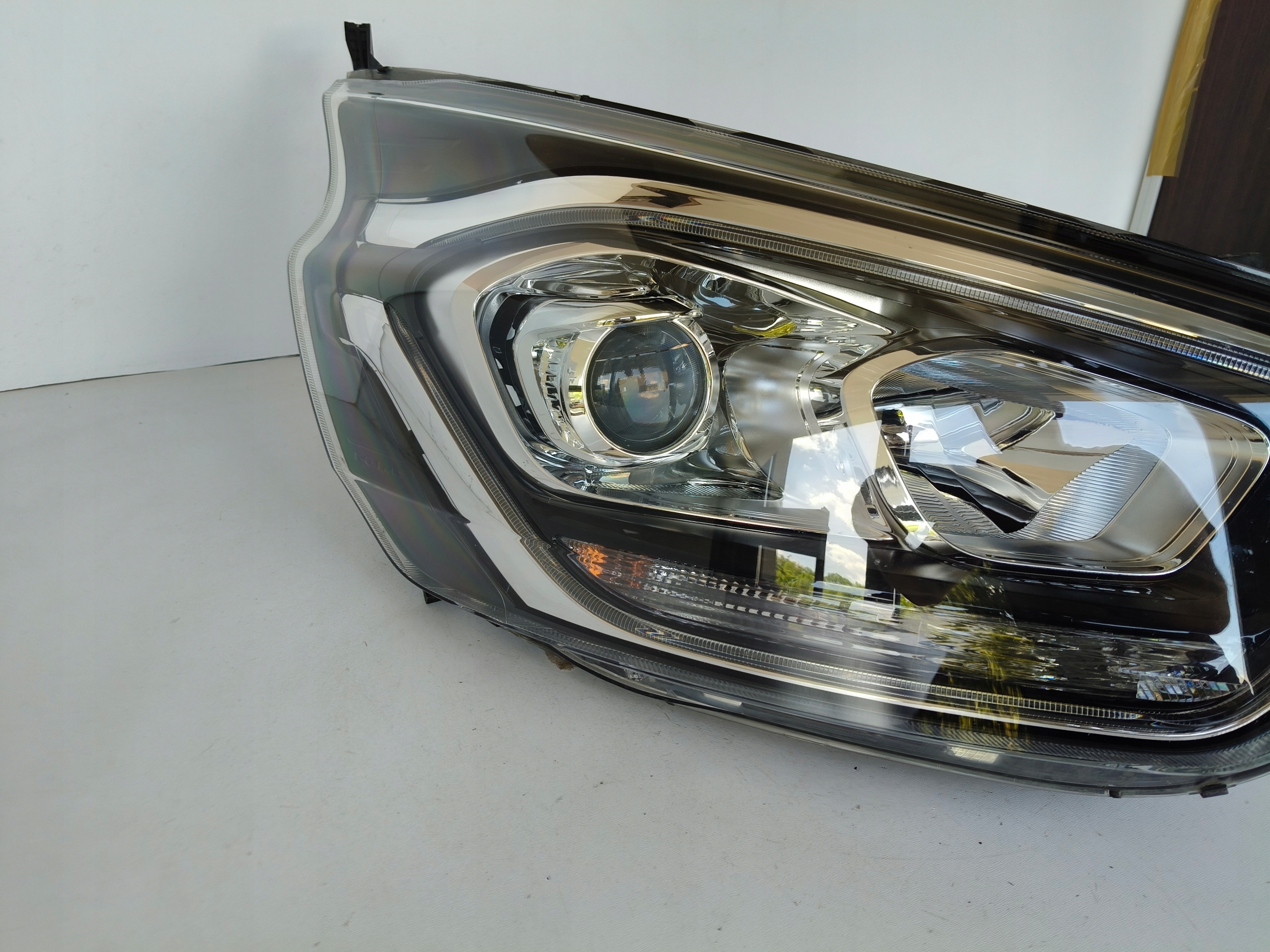 light right REFLEKTOR FORD TRANSIT CUSTOM 18- LIFT LED