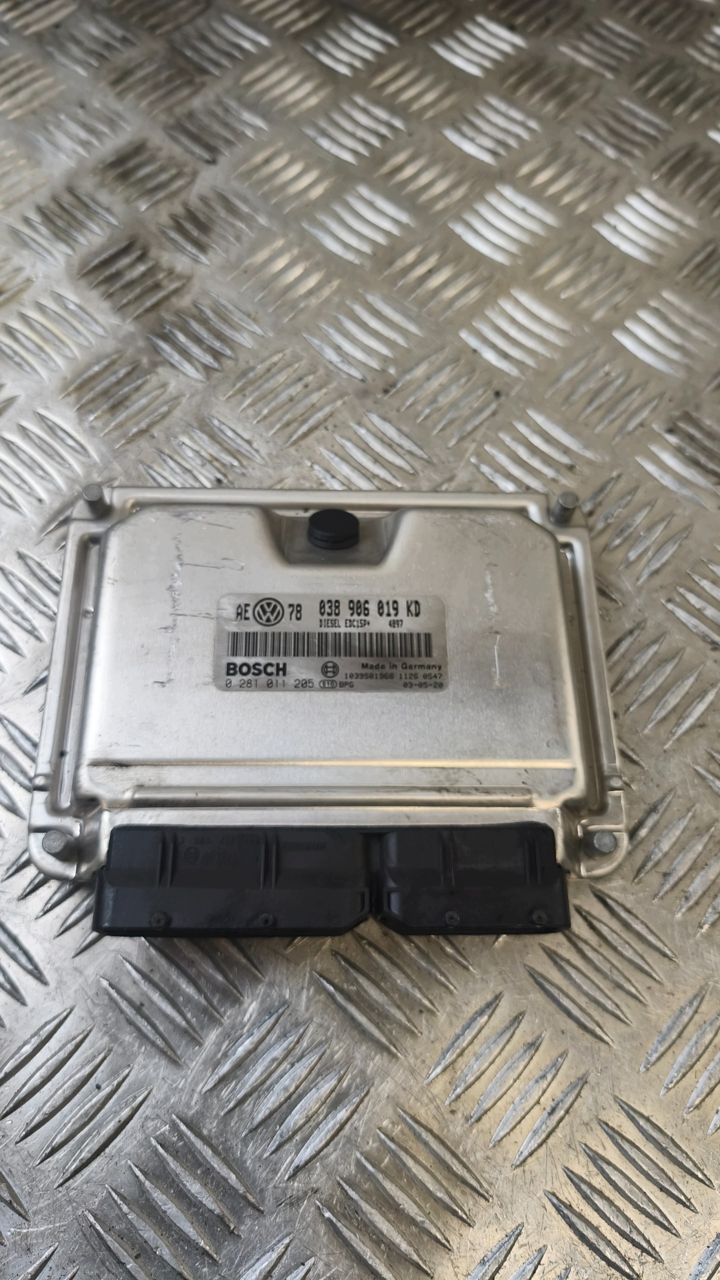 bedienteil des motors VW PASSAT B5 1.9TDI 038906019KD FL