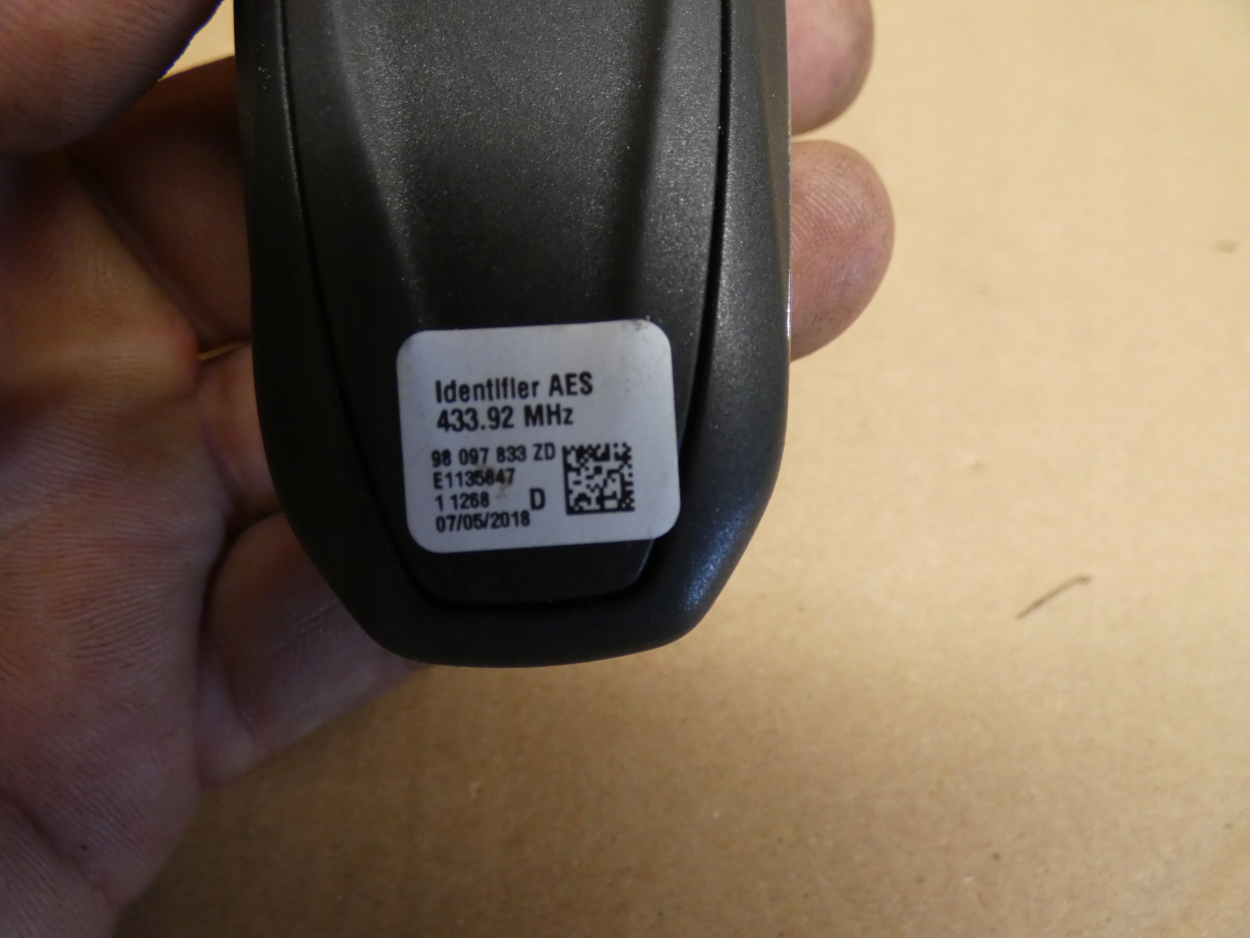 Clé CITROEN BERLINGO 98097833ZD
