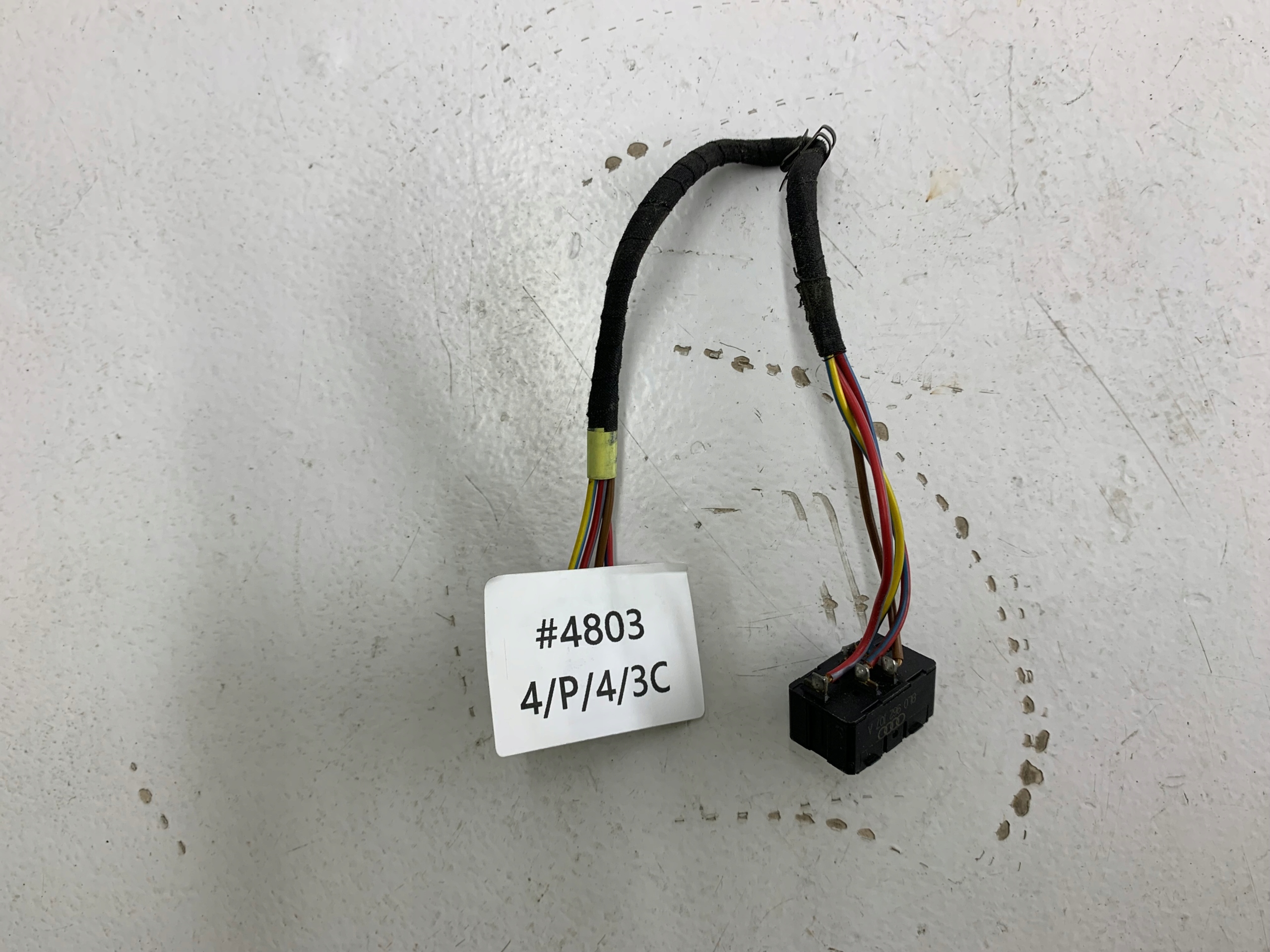 AUDI A3 8L switch of a lock central 8L0962107A