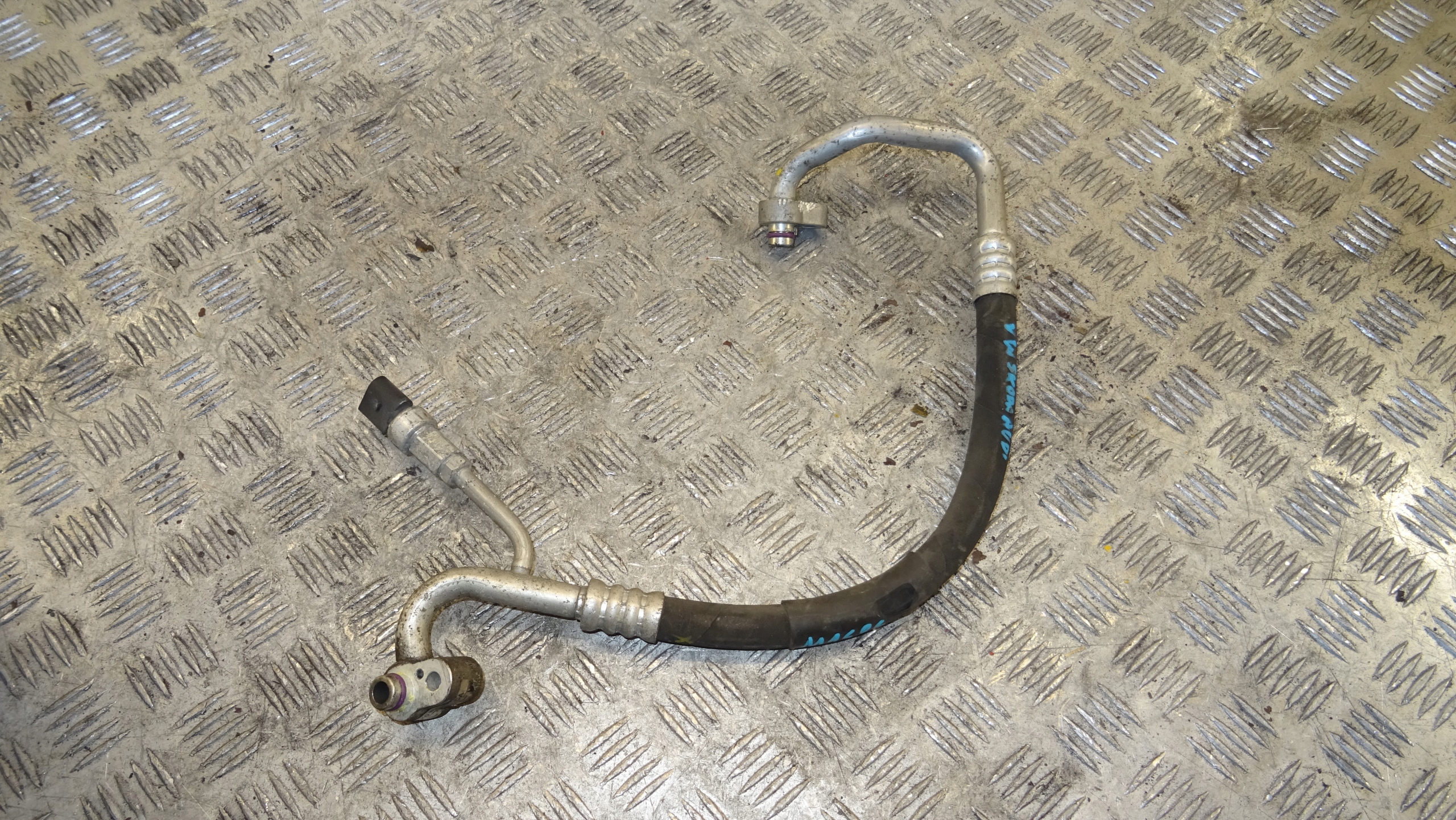 trubka klimatizaci VW GOLF VI 1K0820721CA