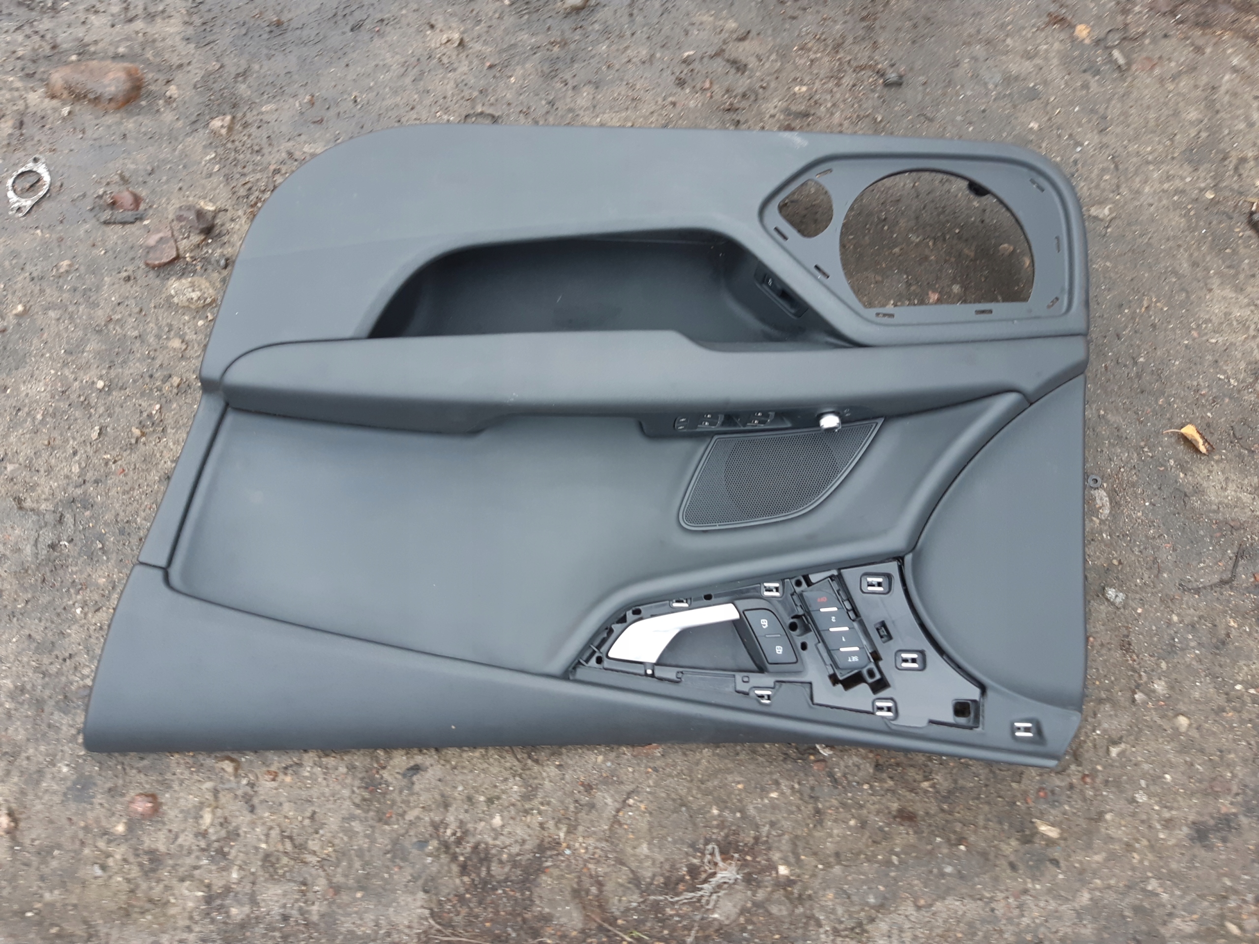 AUDI A7 4G side door upholstery right front 4G8867022A