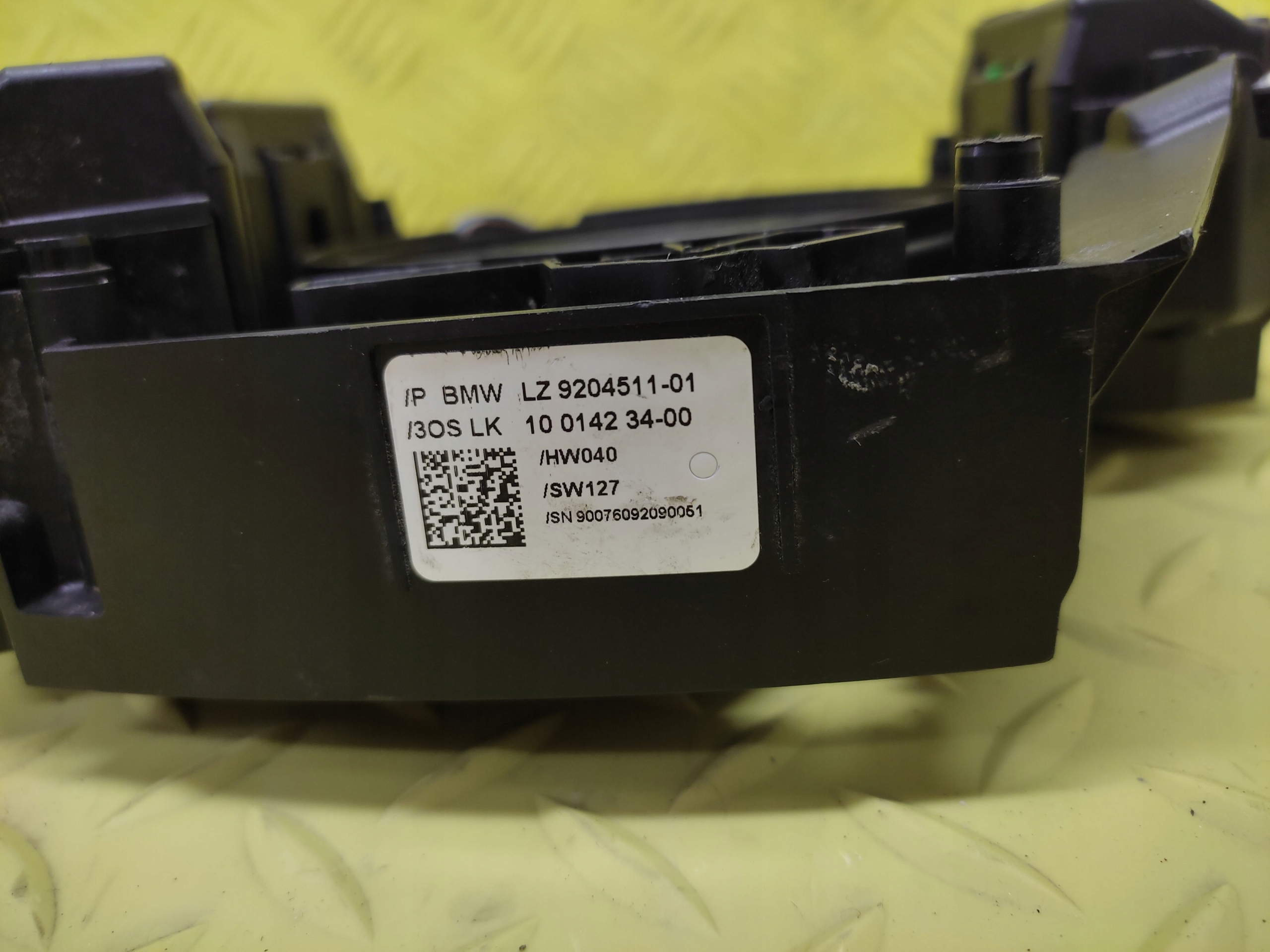 BMW E60 steering wheel levers and controls 920451101