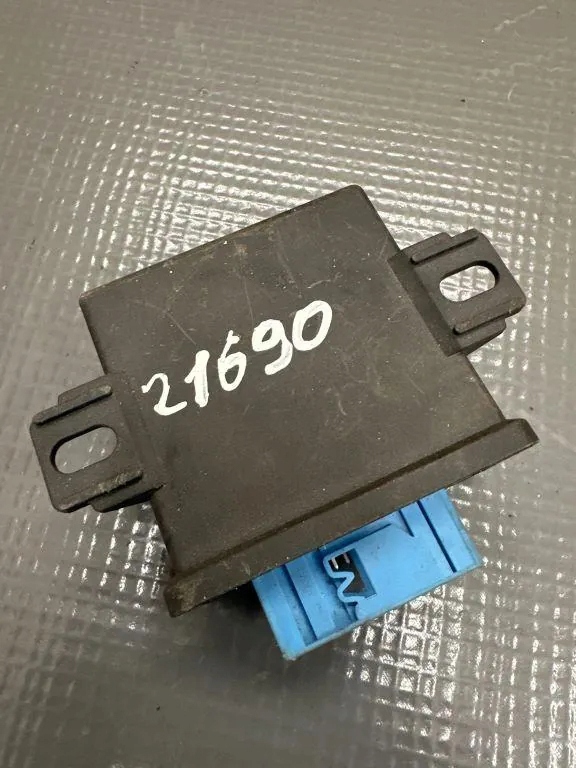 Audi OE 8H0907357
