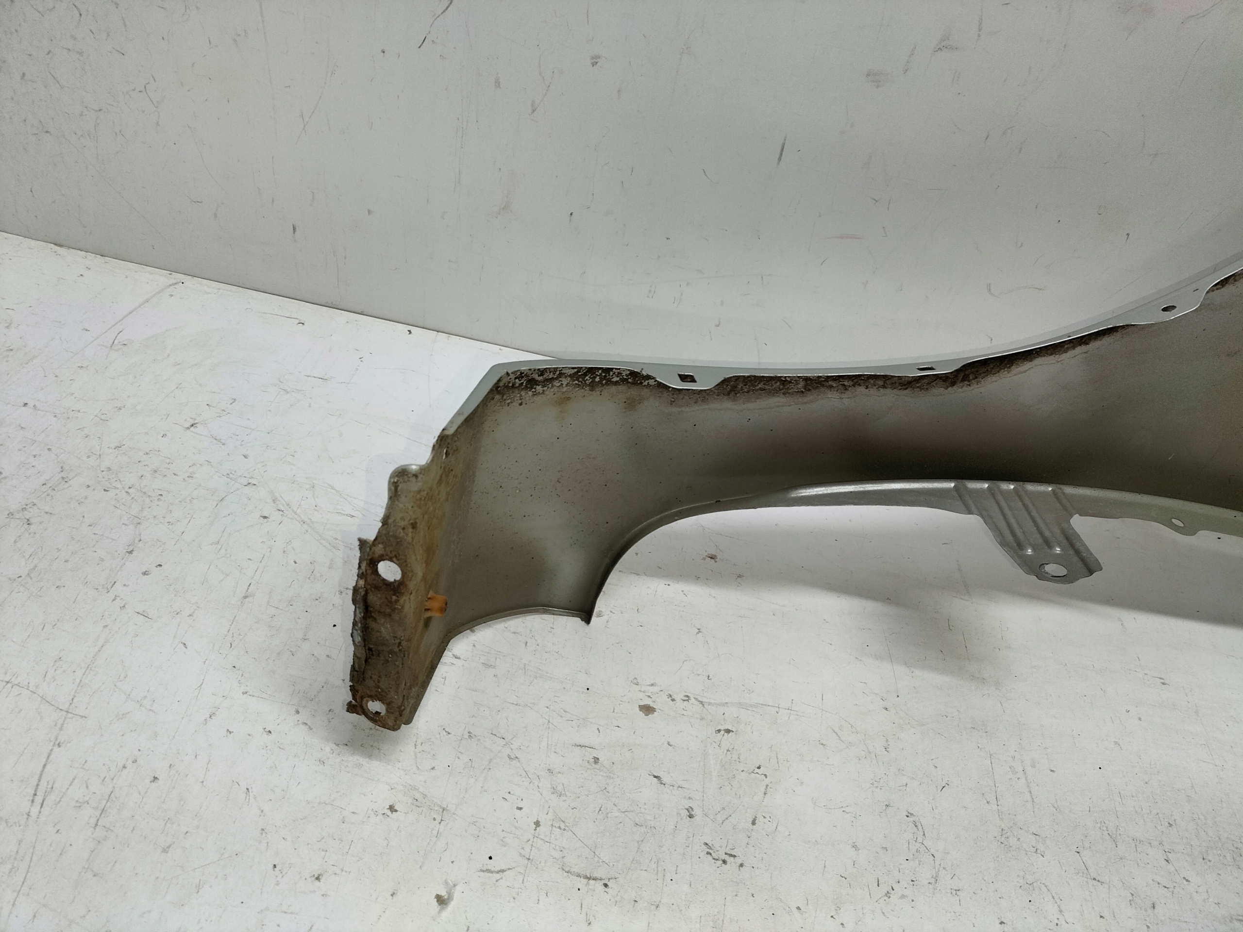 fender front front right TOYOTA AURIS and 07-10