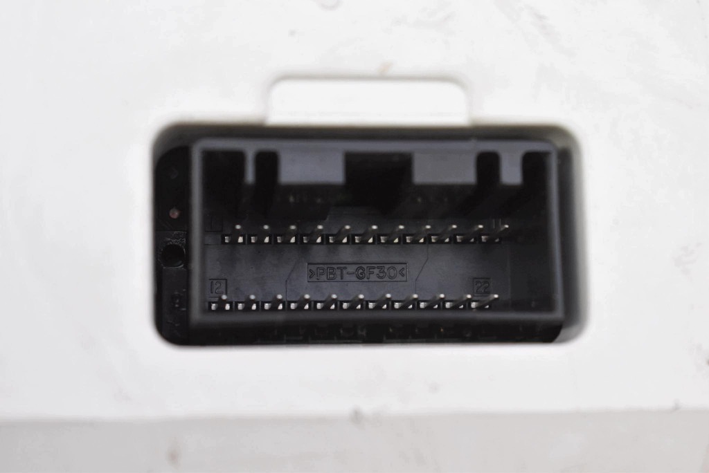 dials dials AUTOMAT EU 2R8F-10849-AJ JAGUAR S-TYPE and 3.0 V6 238 KM 99-04