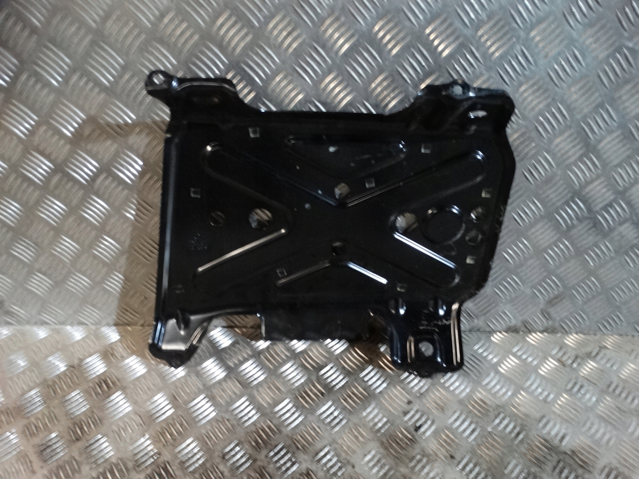 cover chassis PORSCHE CAYENNE 9Y AUDI Q7 Q8 1
