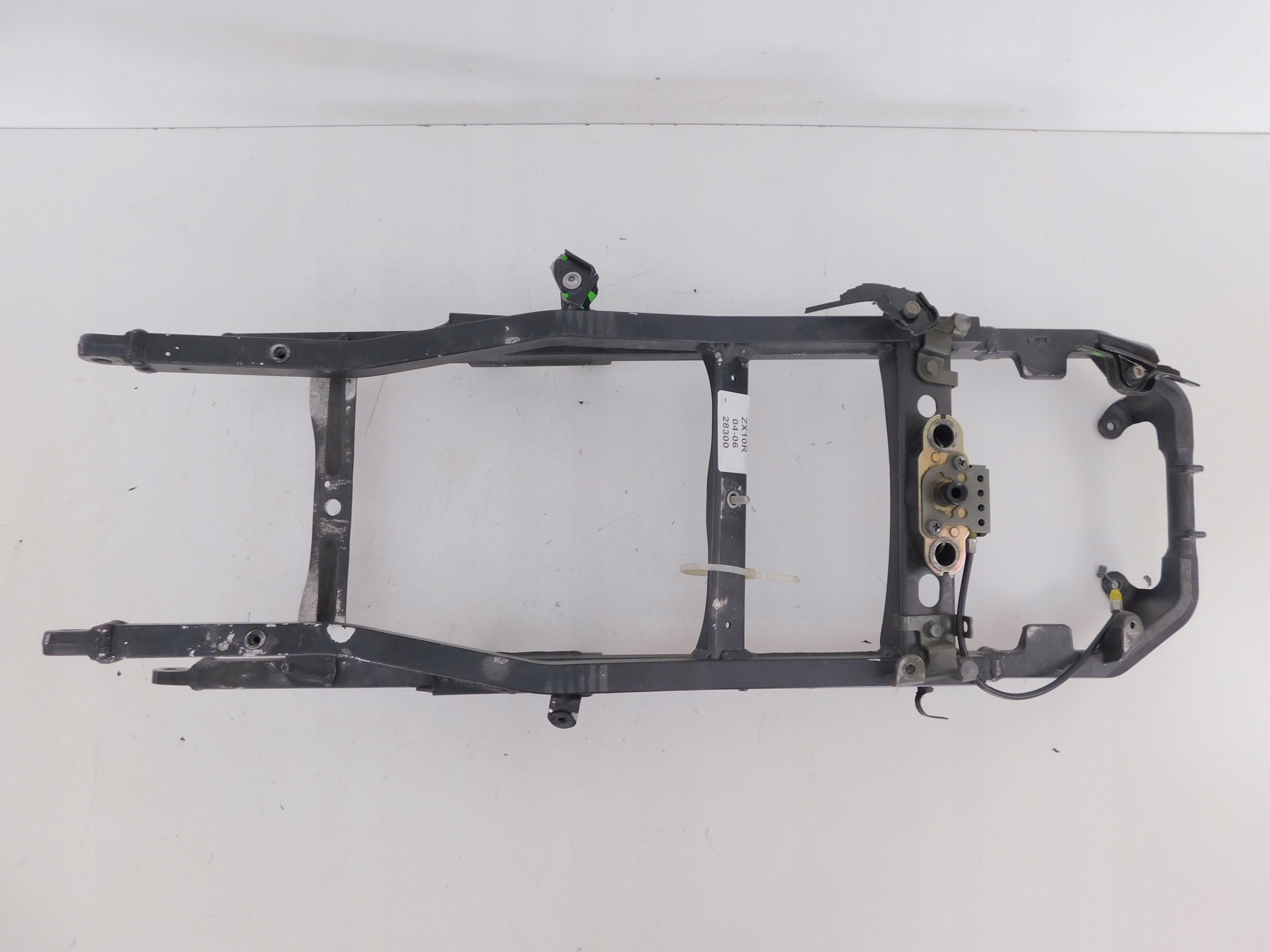 8989 - KAWASAKI ZX10R 04-06 ЗАДНІЙ КАРКАС