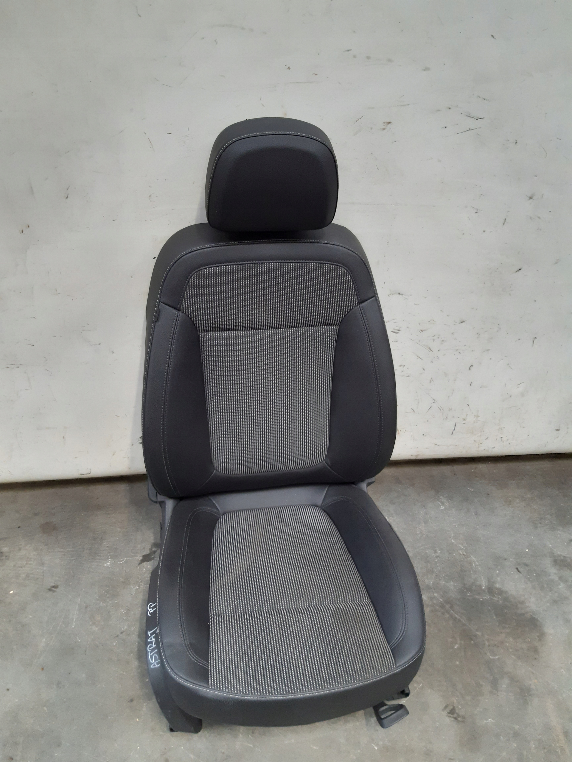 Sitze polskorka kombi kpl Opel Astra J