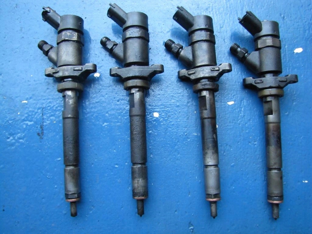 VOLVO S80 V70 C30 S40 V50 1.6D 109KM - injector