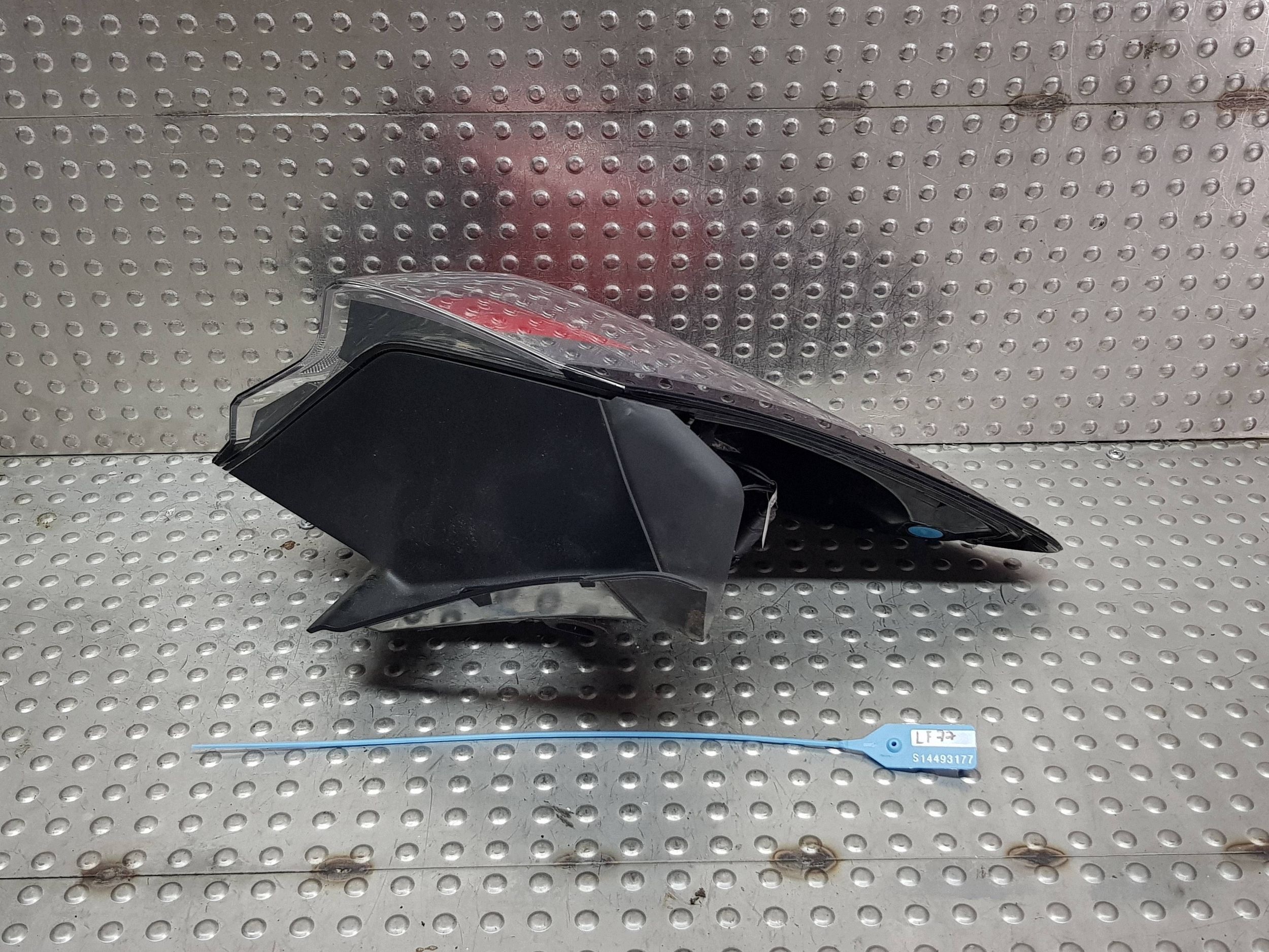 light left rear part L1TB-13405-A FORD PUMA MK2