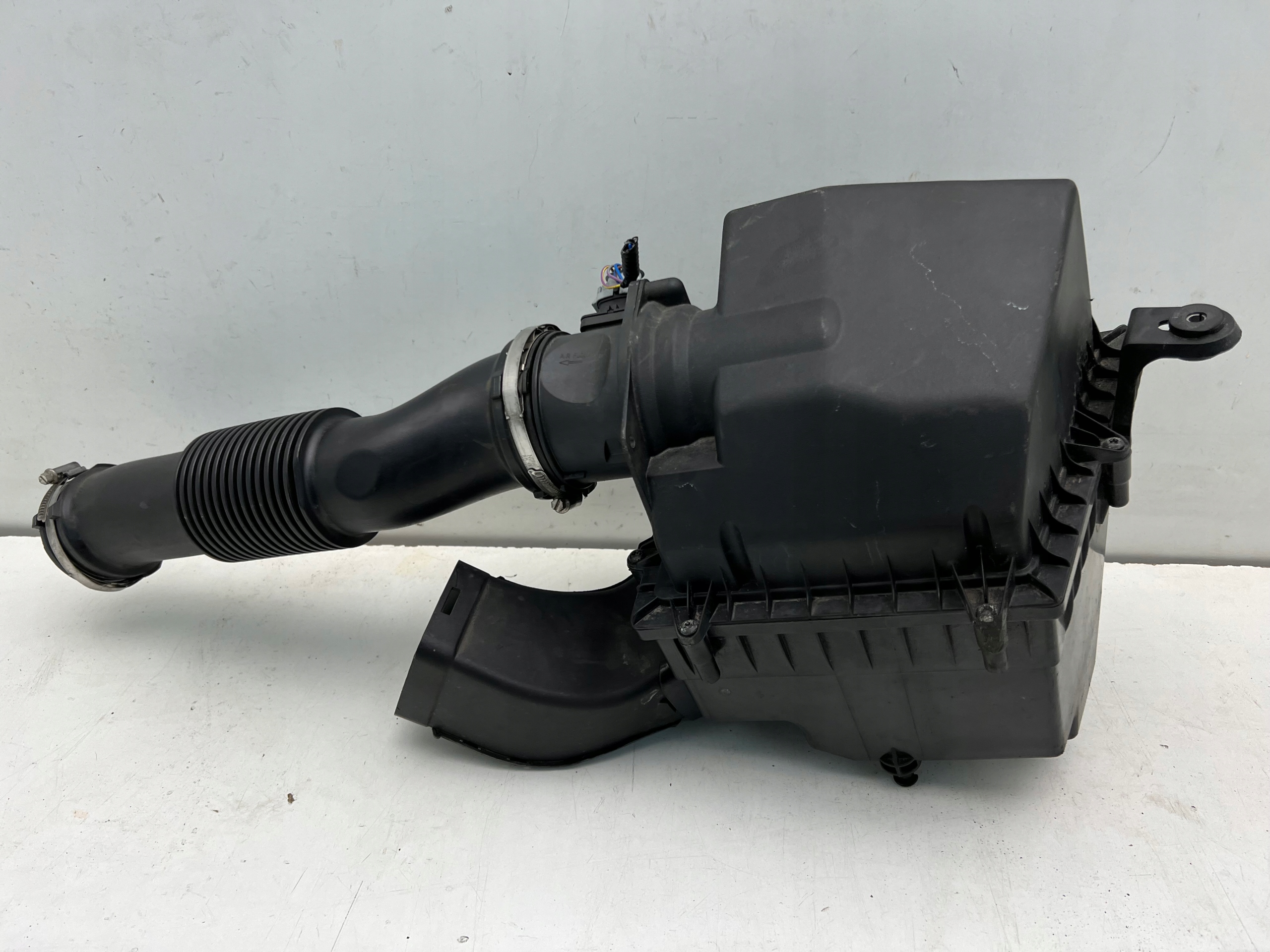 GX73 9H736 - E-PACE F-PACE VELAR 2.0 D КОРПУС ВОЗДУШНОГО ФИЛЬТРА