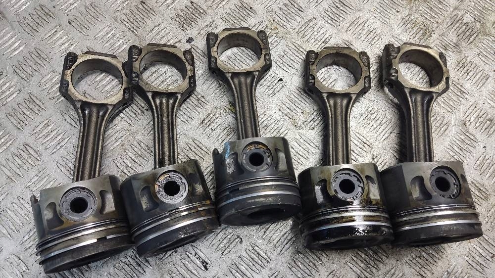 Поршень + шатун полный комплект транспортер T4 2.5 TD ACV