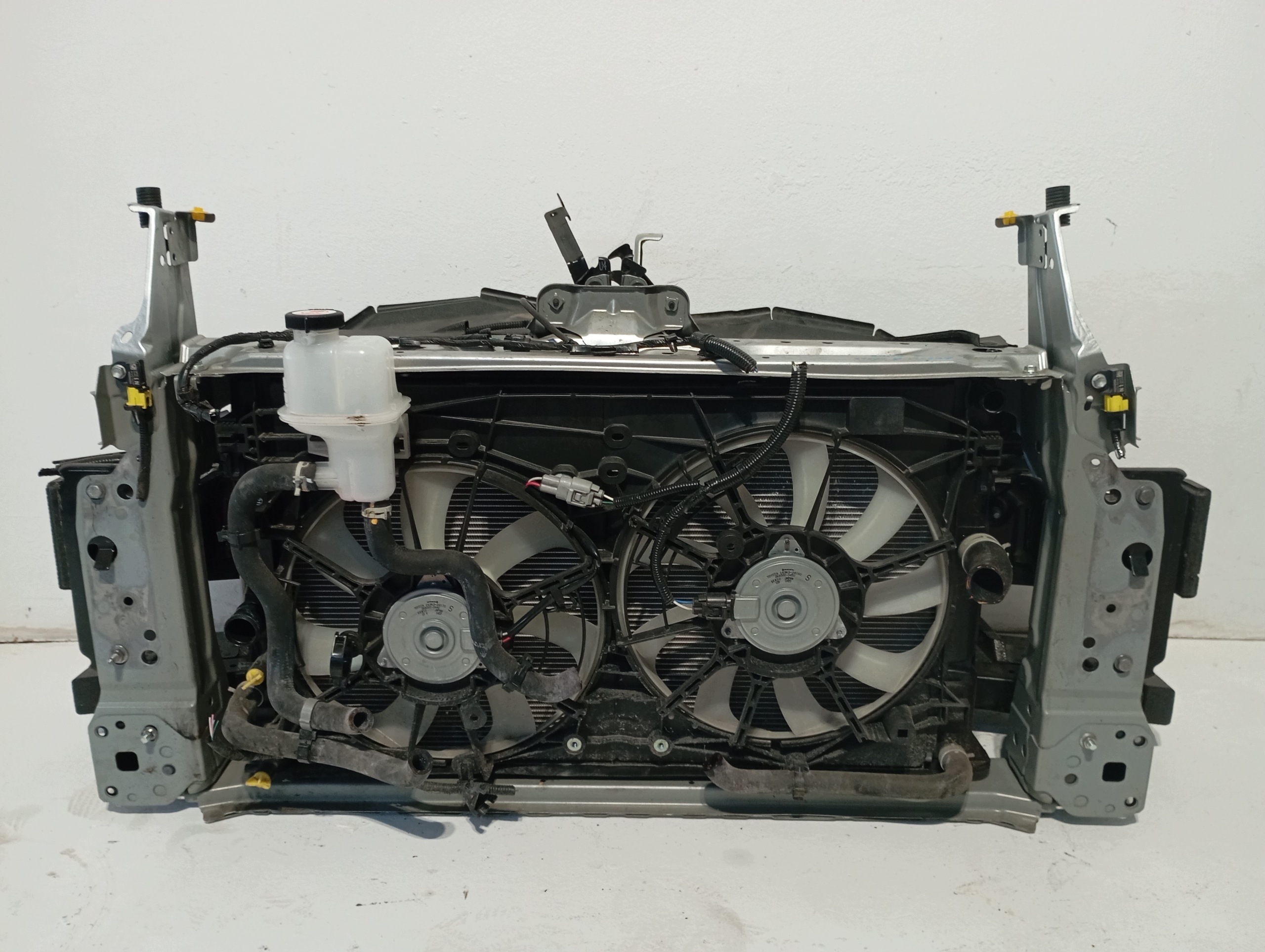 radiators complete TOYOTA COROLLA CROSS 1,8 HYB