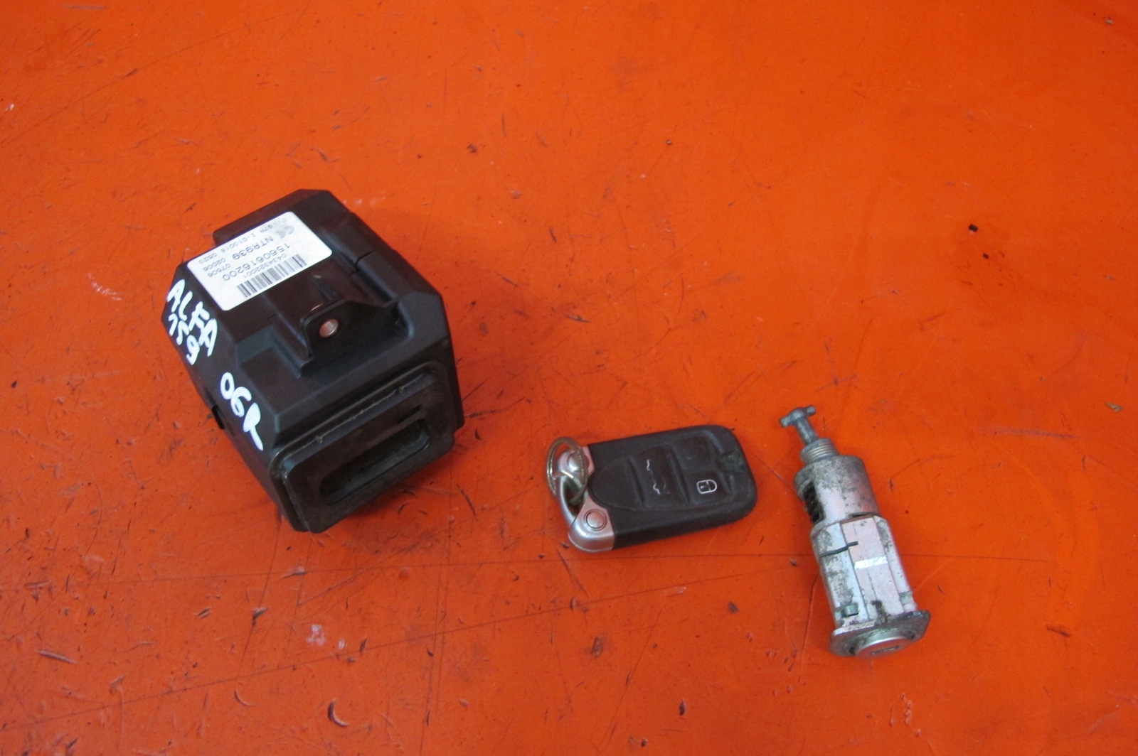 ALFA ROMEO 159 ignition key PILOT lock cylinder door left front KOMPLET