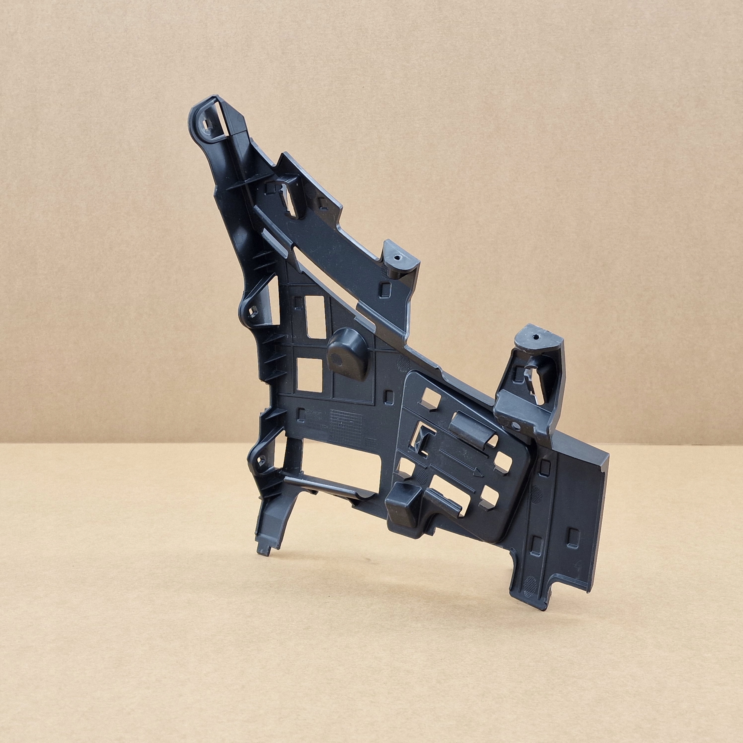 right support holder of a bumper front POLESTAR 3