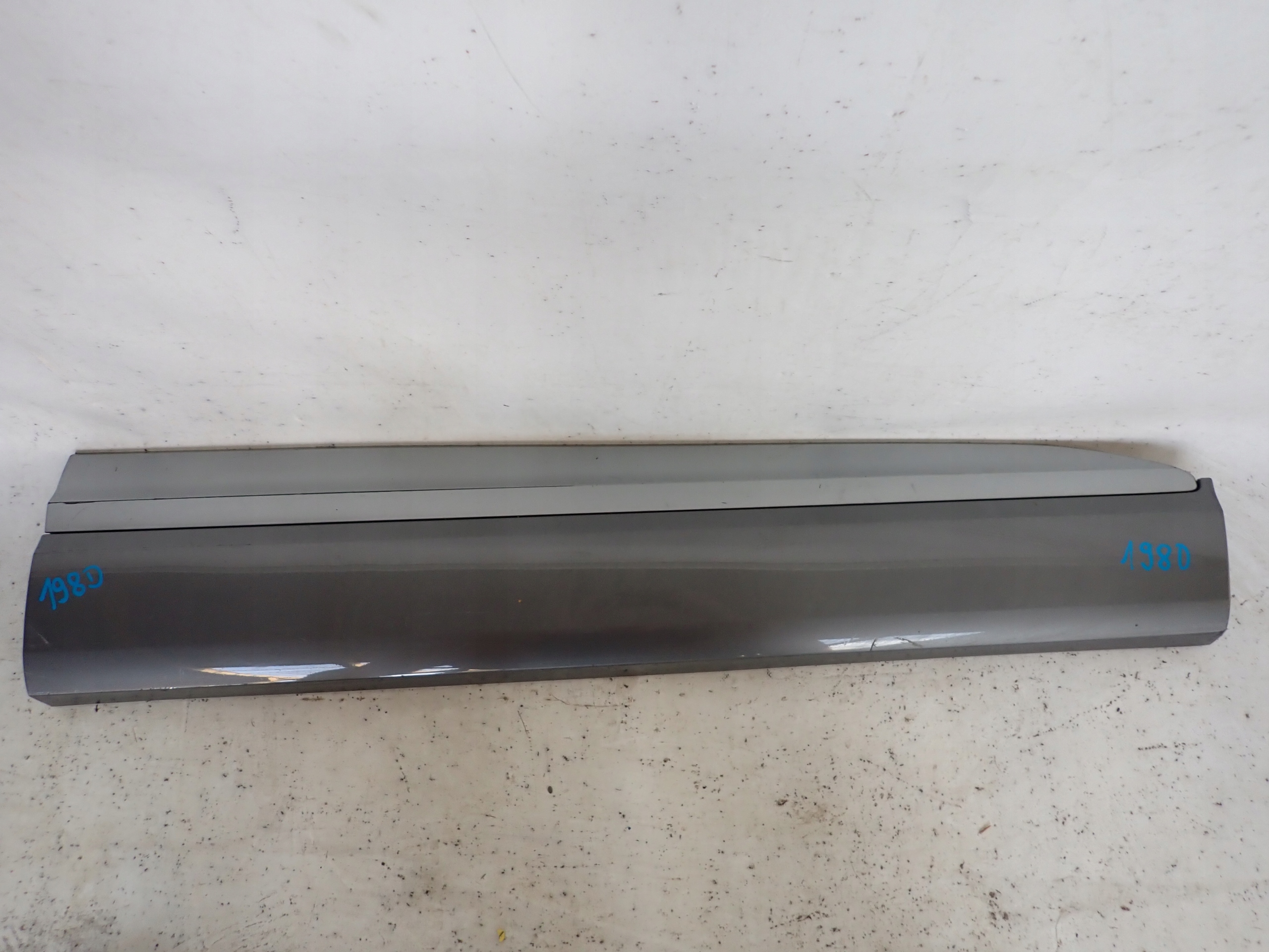 AUDI Q7 II 15-> moulding door right front front 4M0853960B