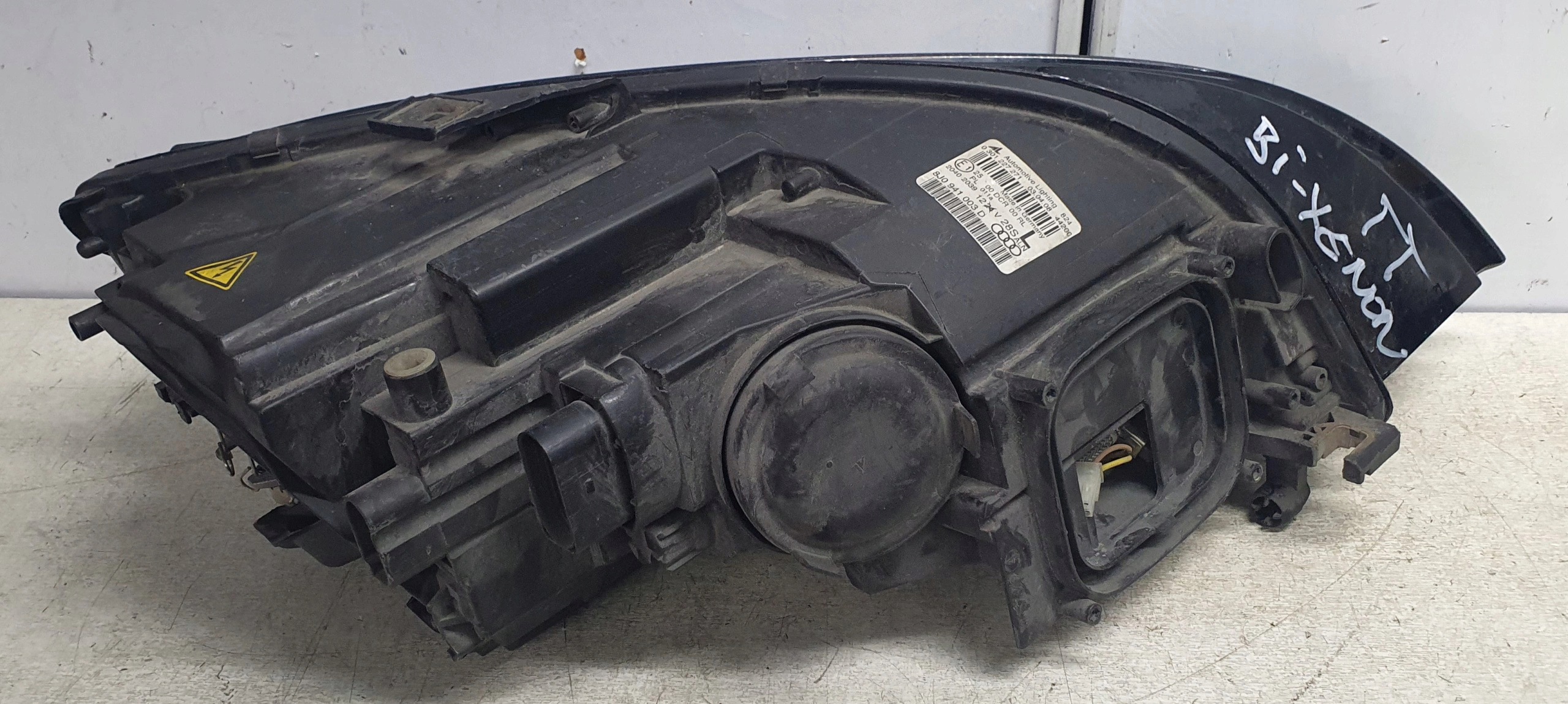 AUDI TT TTS 8J 07-14 REFLEKTOR front left BI-XENON original 8J0941003