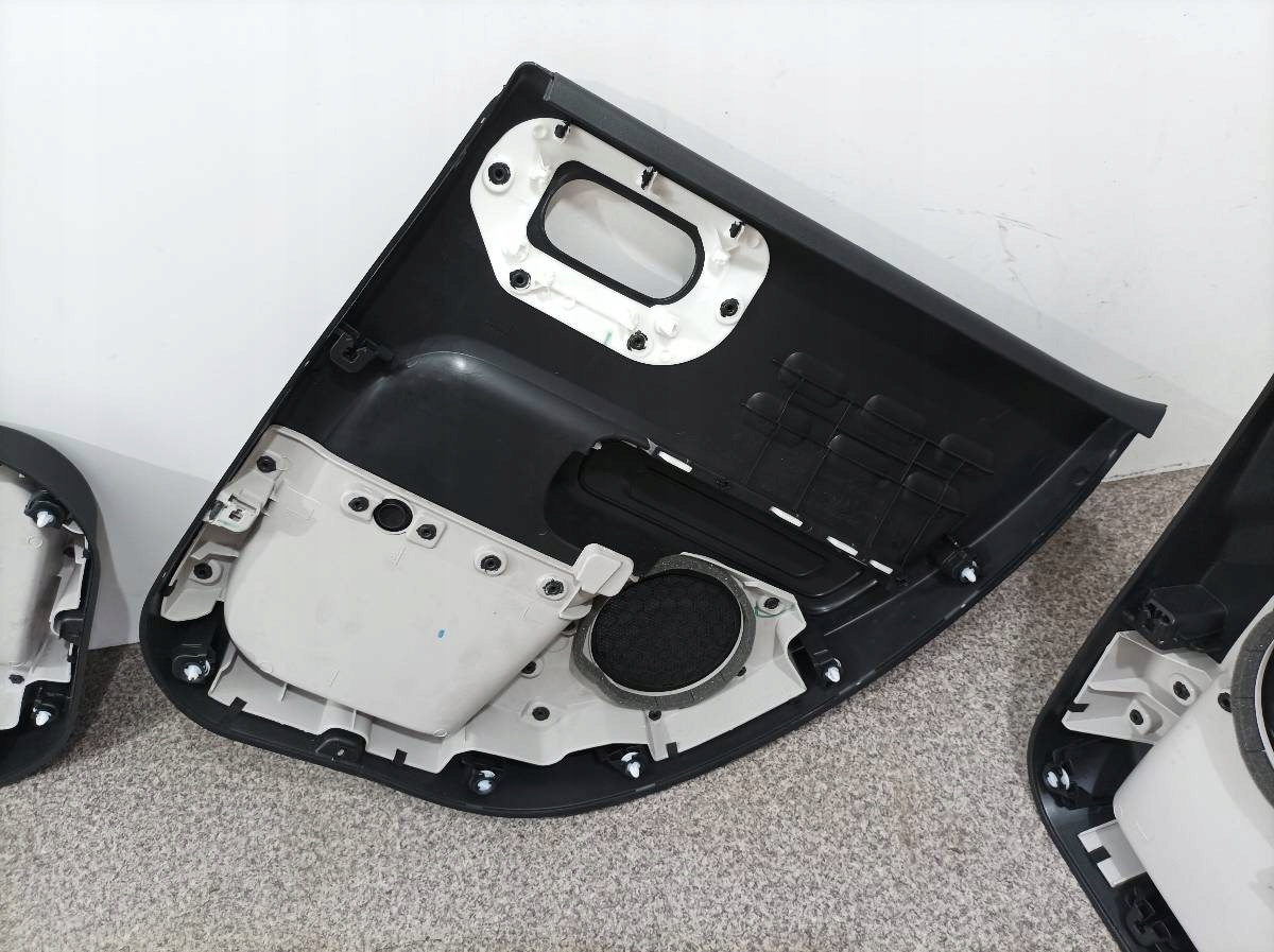 upholstery side right left front rear part KOMPLET Citroen C3 III (2016-2024)