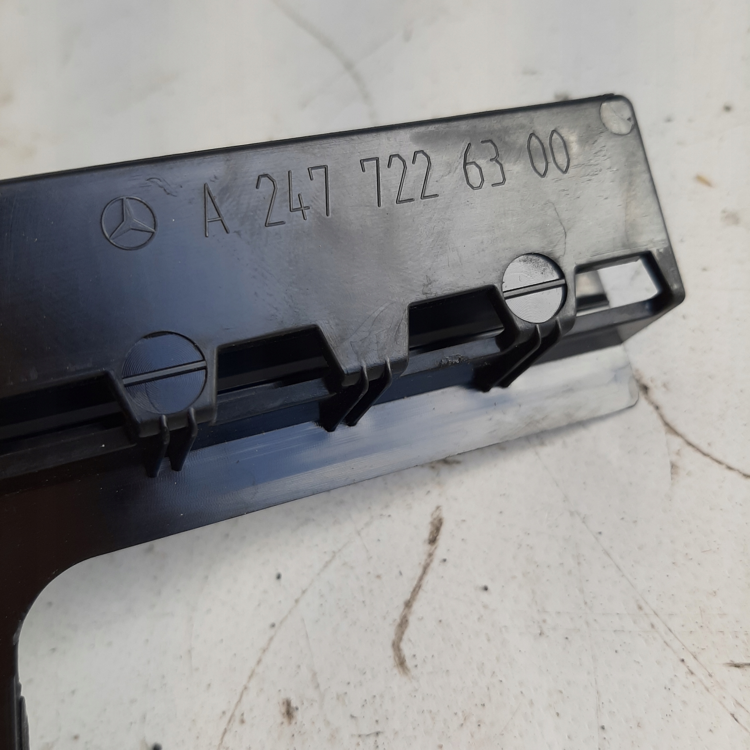 moulding door left front MERCEDES GLA W247 EQA W243 2019