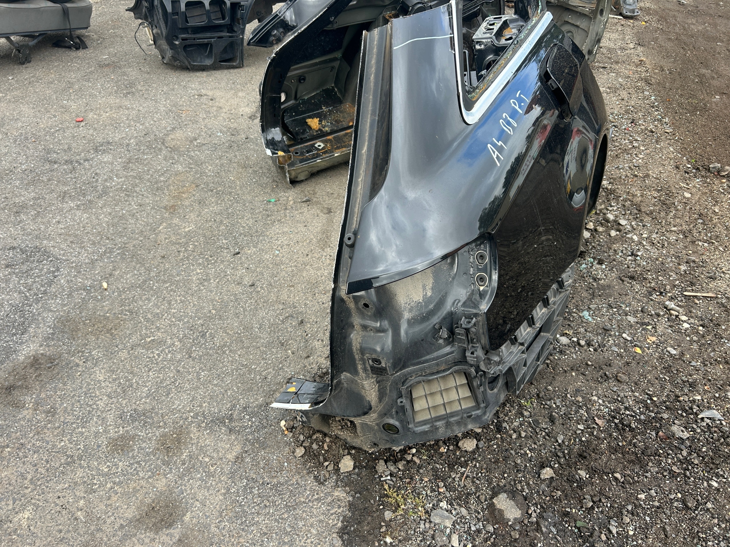 AUDI A4 B8 KOMBI parafango posteriore sinistra e destra