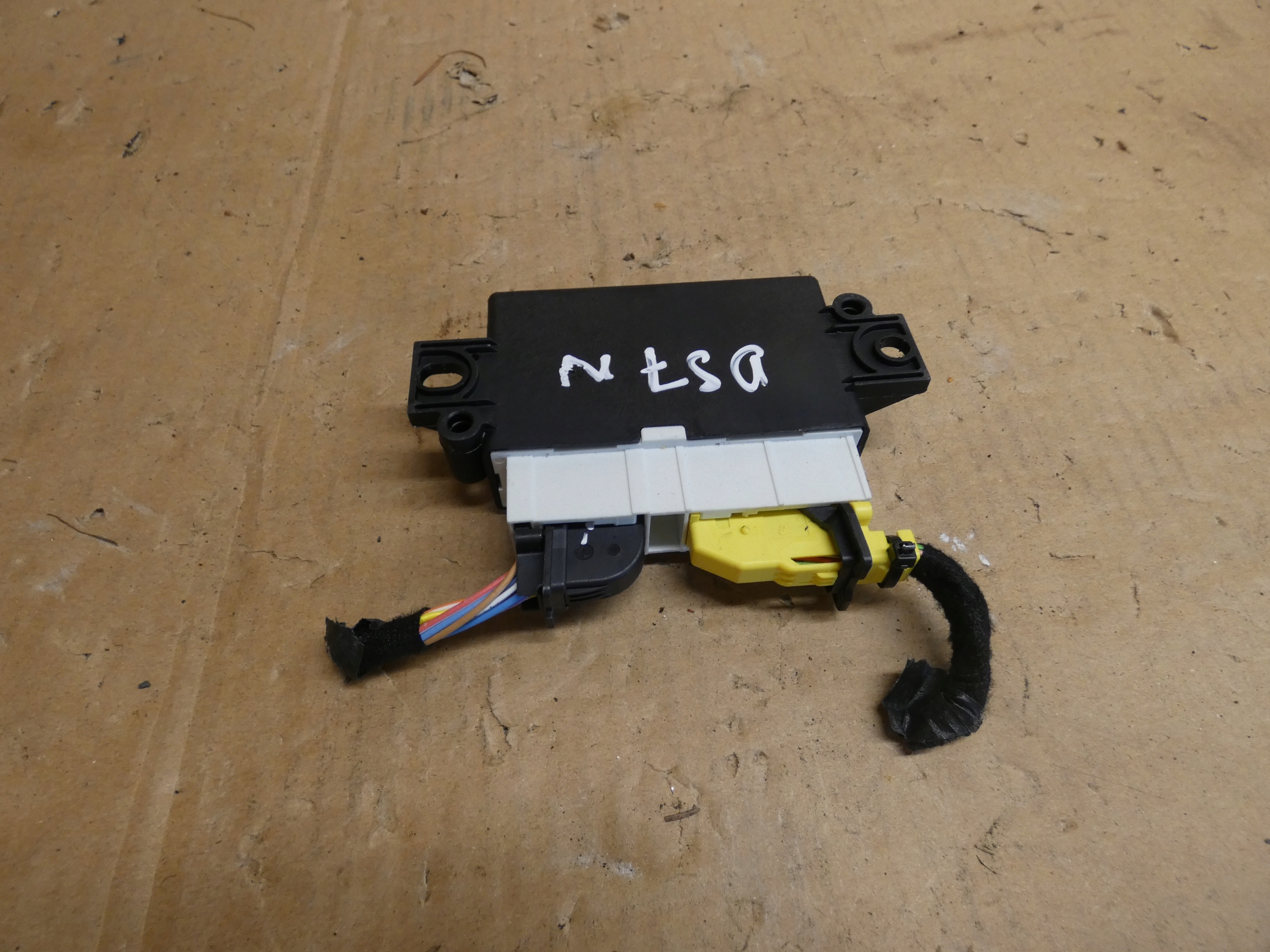Citroen DS7 Crossback module control unit 9833049280 19r.