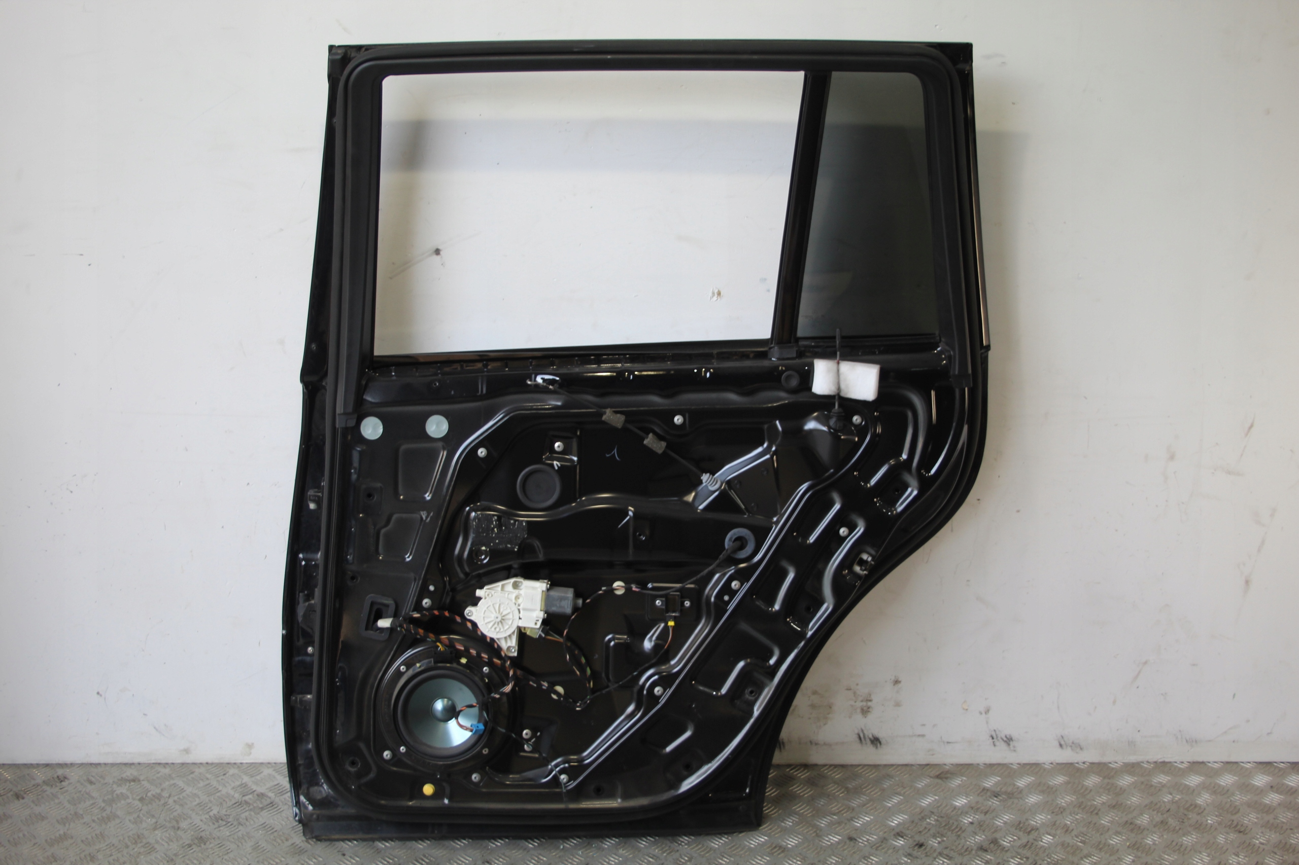door right rear part rear. GL W164 X164