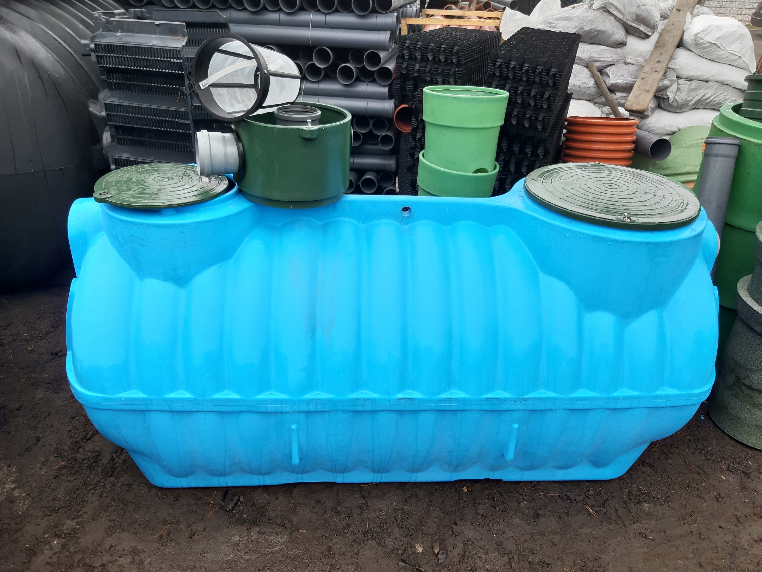 ZBIORNIK NA WODĘ DESZCZOWĄ 1000L niebieski Kolor niebieski