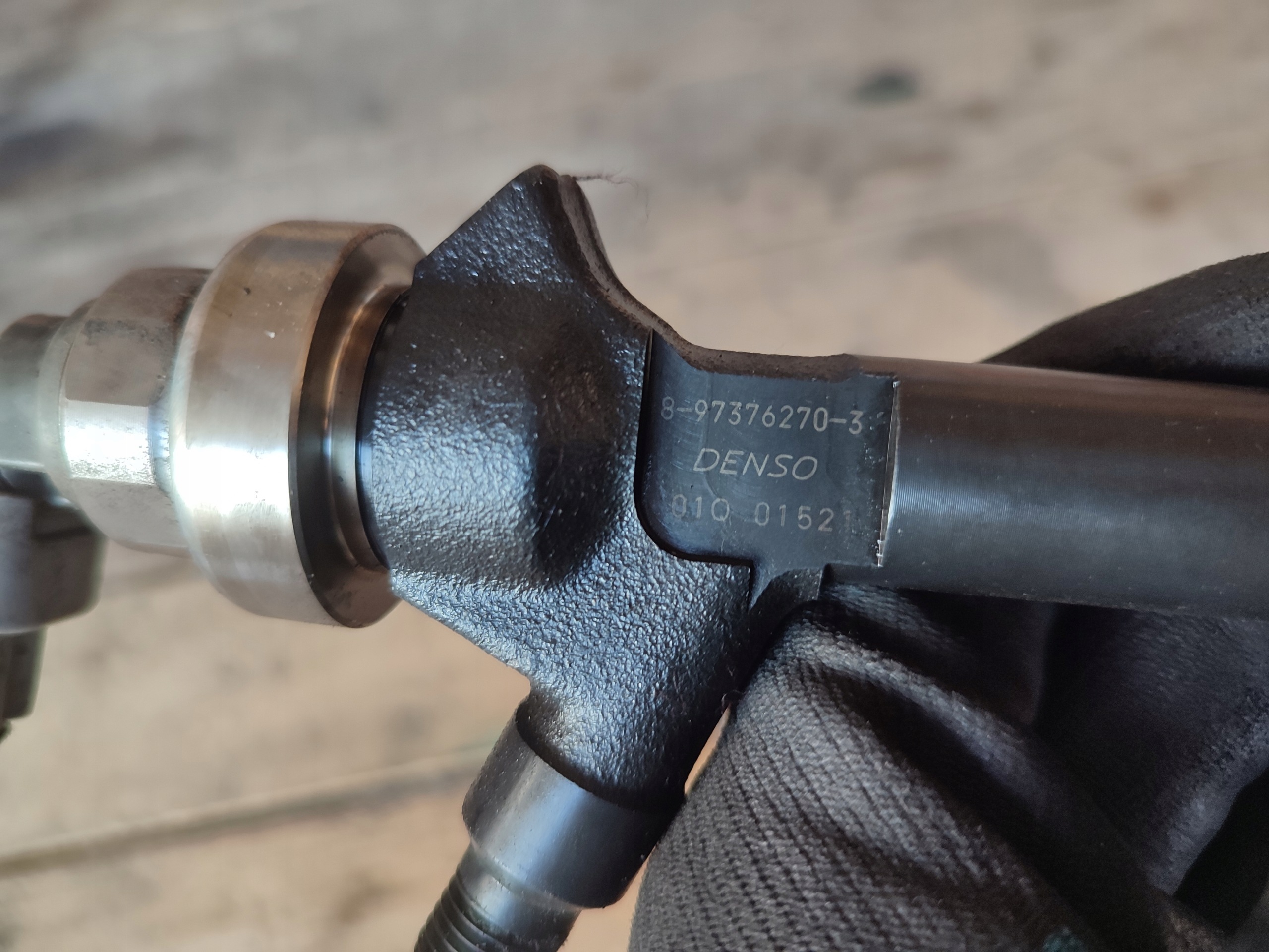 injector OPEL ASTRA J DENSO 1.7 CDTI 8-97376270-3