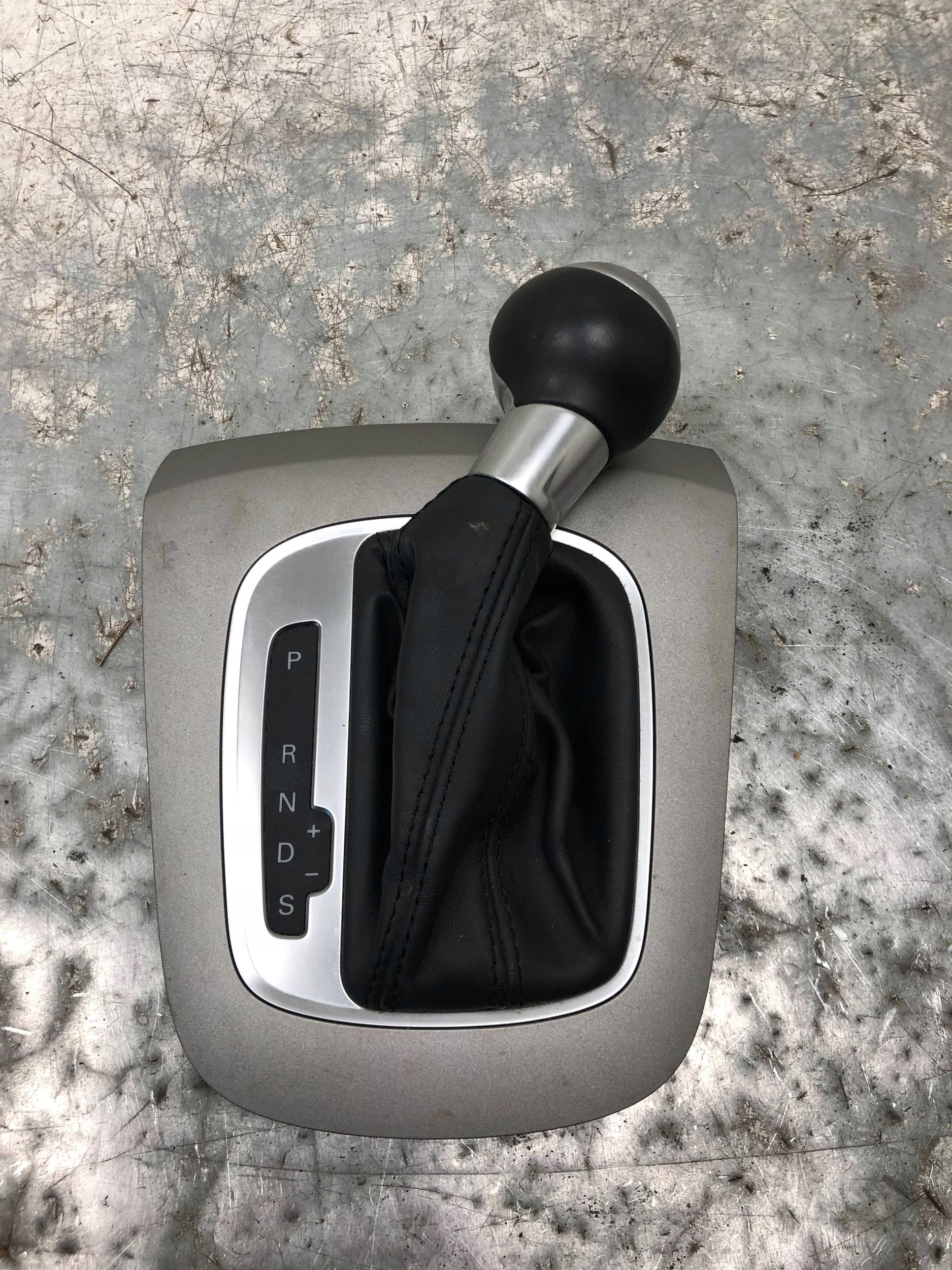 AUDI Q3 8U ghetta LEVA CAMBIO AUTOMAT STRONIC 8U1713139F