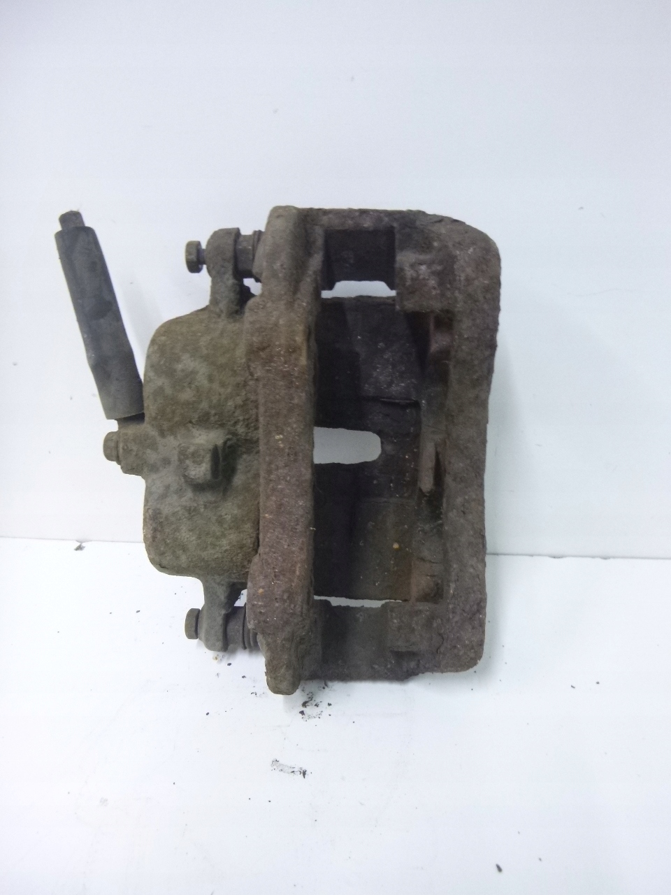 caliper brake front Nissan Serena 1.6 1998 r.